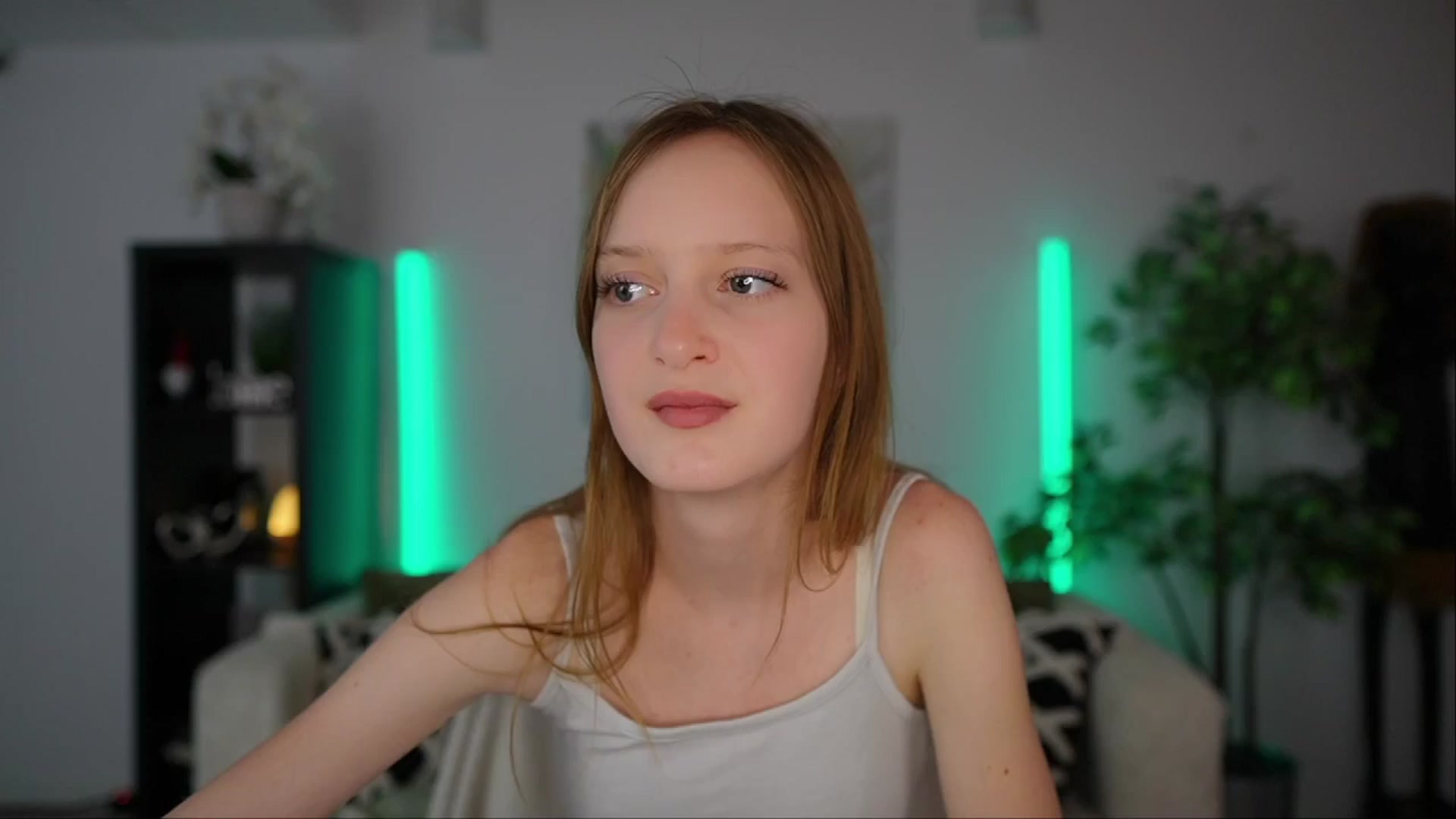 Gallery image thumbnail from Daisy_Dash's myfreecams stream on, 12/27/2024, 10:38 image 1 of 20
