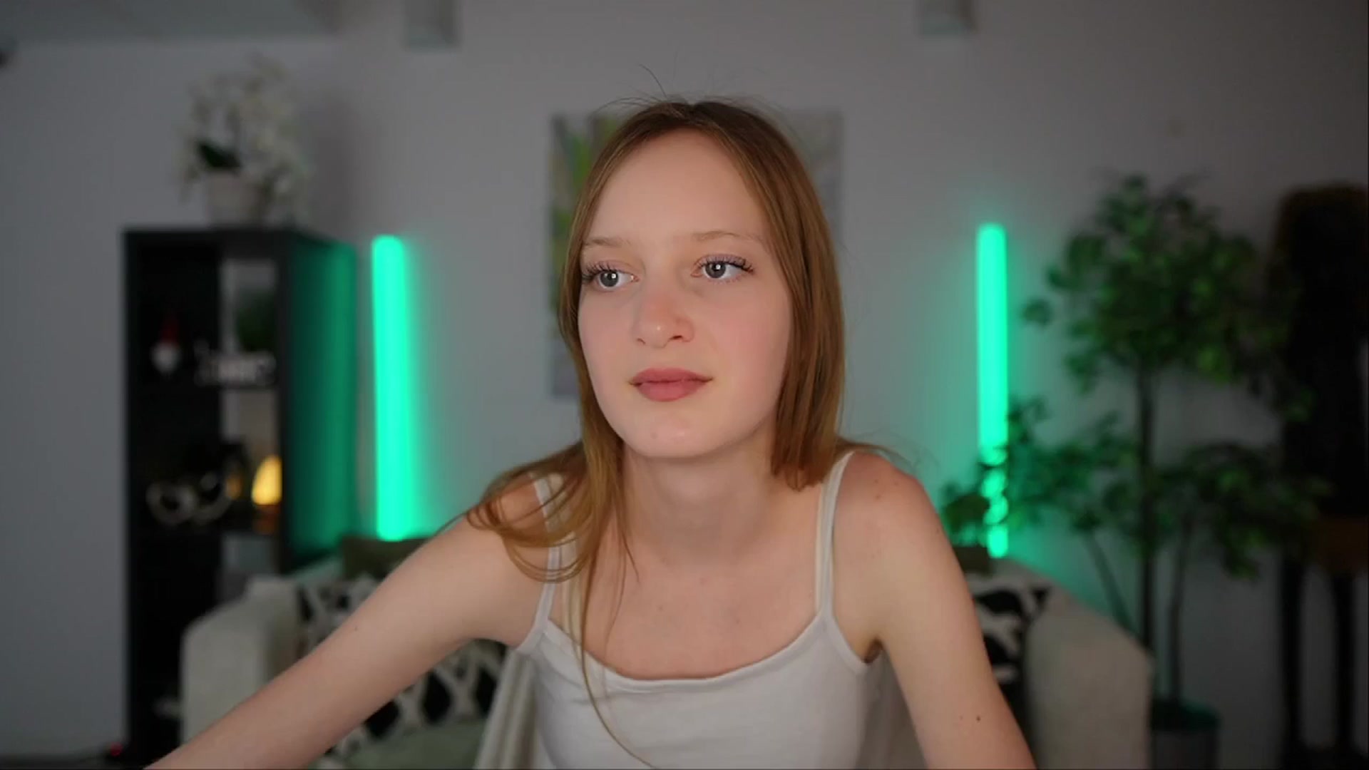 Gallery image thumbnail from Daisy_Dash's myfreecams stream on, 12/27/2024, 10:38 image 17 of 20