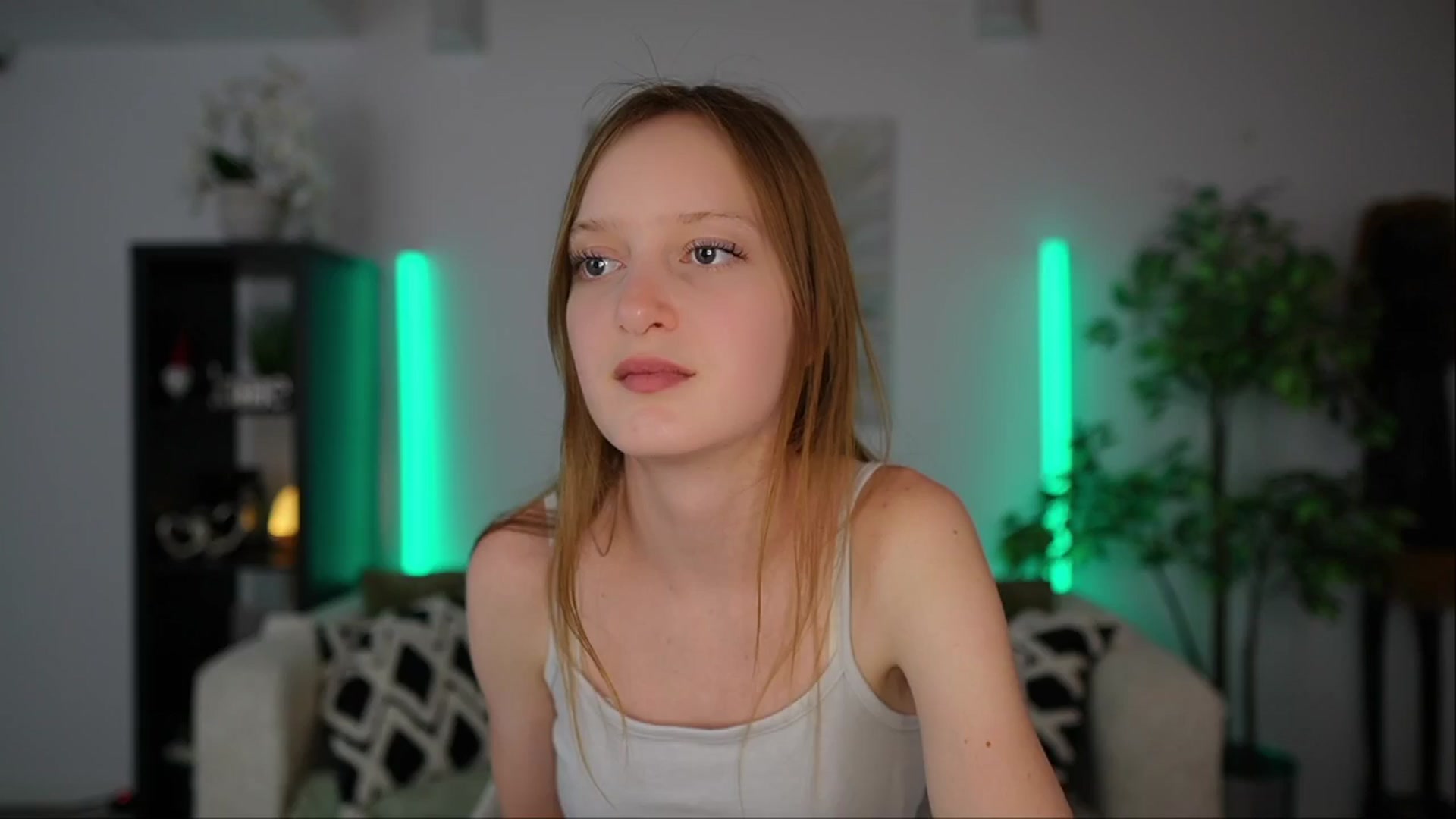 Gallery image thumbnail from Daisy_Dash's myfreecams stream on, 12/27/2024, 11:54 image 10 of 20