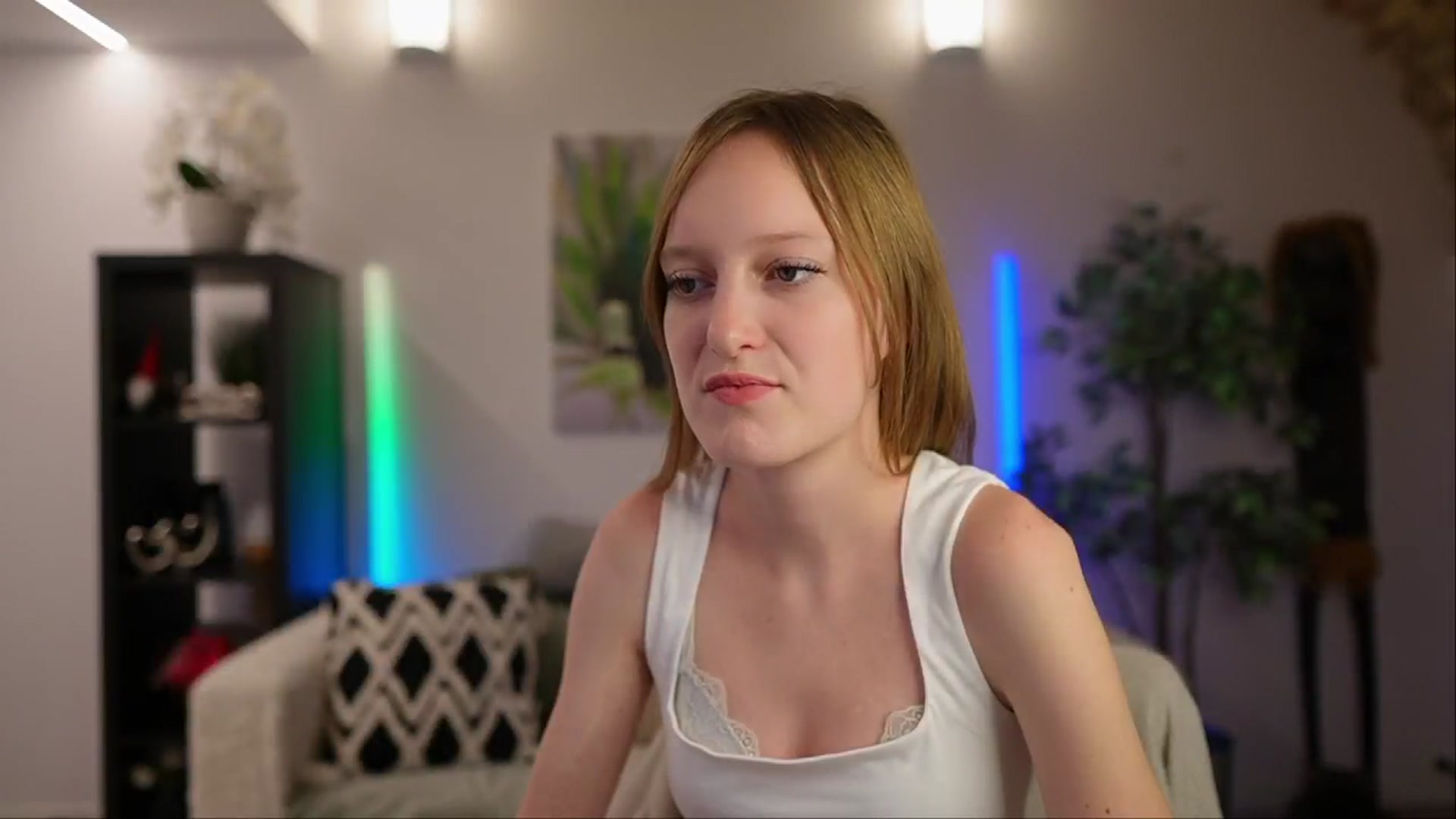 Gallery image thumbnail from Daisy_Dash's myfreecams stream on, 01/05/2025, 12:47 image 10 of 20