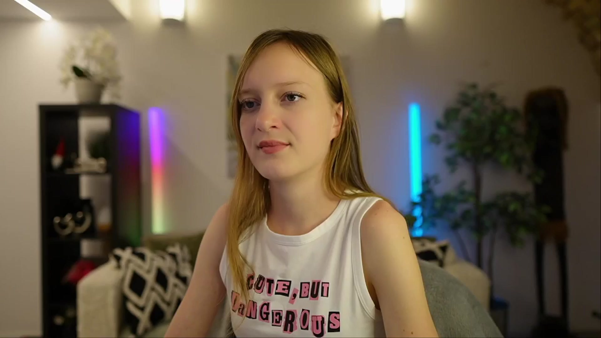 Gallery image thumbnail from Daisy_Dash's myfreecams stream on, 01/06/2025, 09:39 image 9 of 20