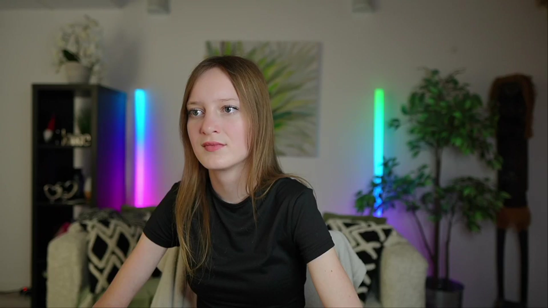 Gallery image thumbnail from Daisy_Dash's myfreecams stream on, 01/07/2025, 10:57 image 9 of 20
