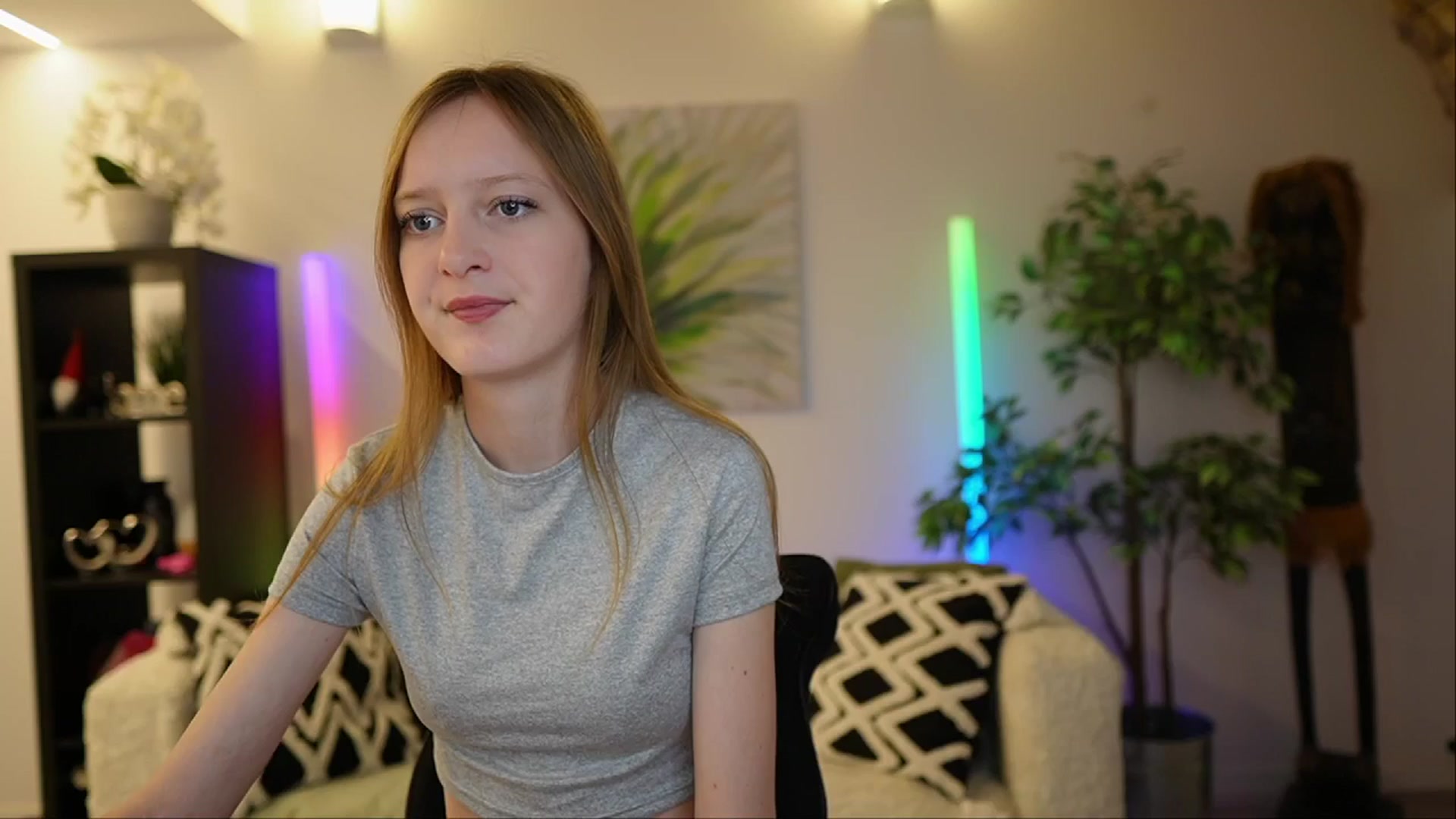 Gallery image thumbnail from Daisy_Dash's myfreecams stream on, 01/08/2025, 11:00 image 6 of 20