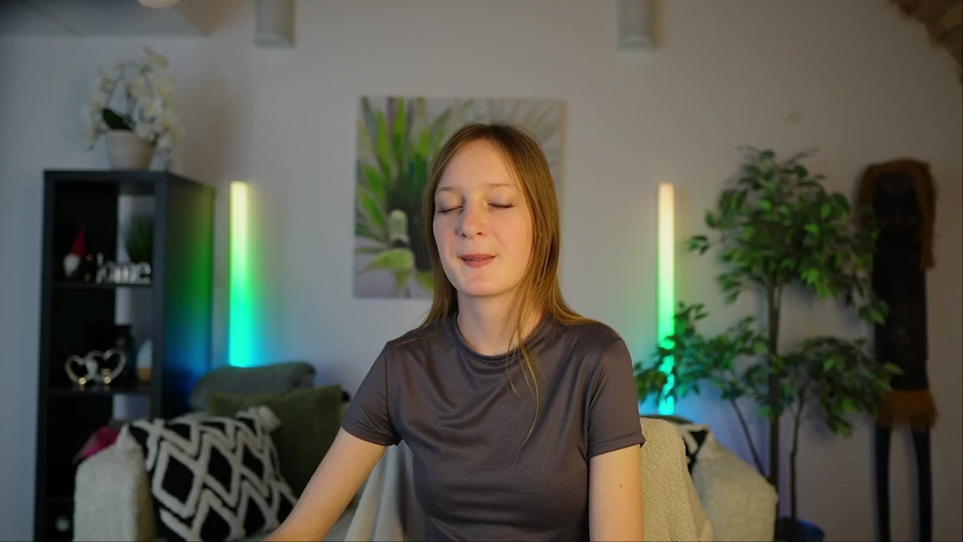 Gallery image thumbnail from Daisy_Dash's myfreecams stream on, 01/09/2025, 13:39 image 1 of 20
