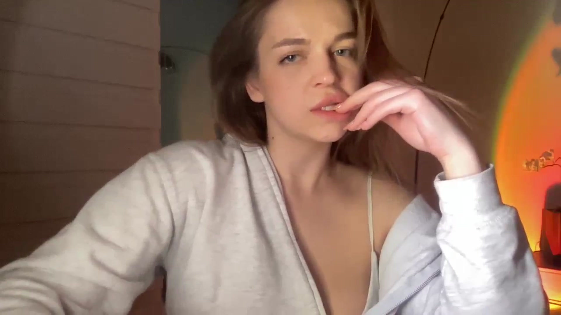 Gallery image thumbnail from Daisy_Flower1's myfreecams stream on, 01/08/2024, 08:00 image 18 of 20