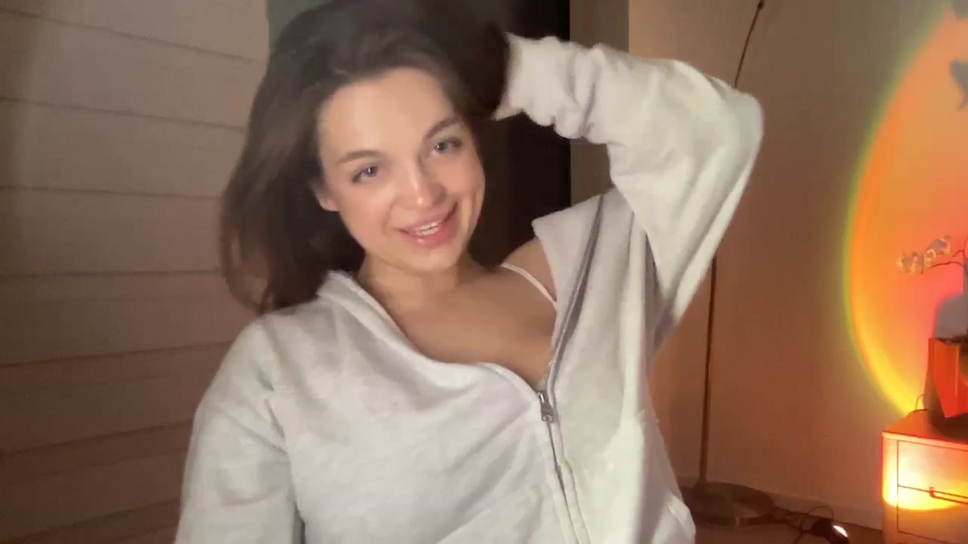 Gallery image thumbnail from Daisy_Flower1's myfreecams stream on, 01/08/2024, 08:00 image 7 of 20