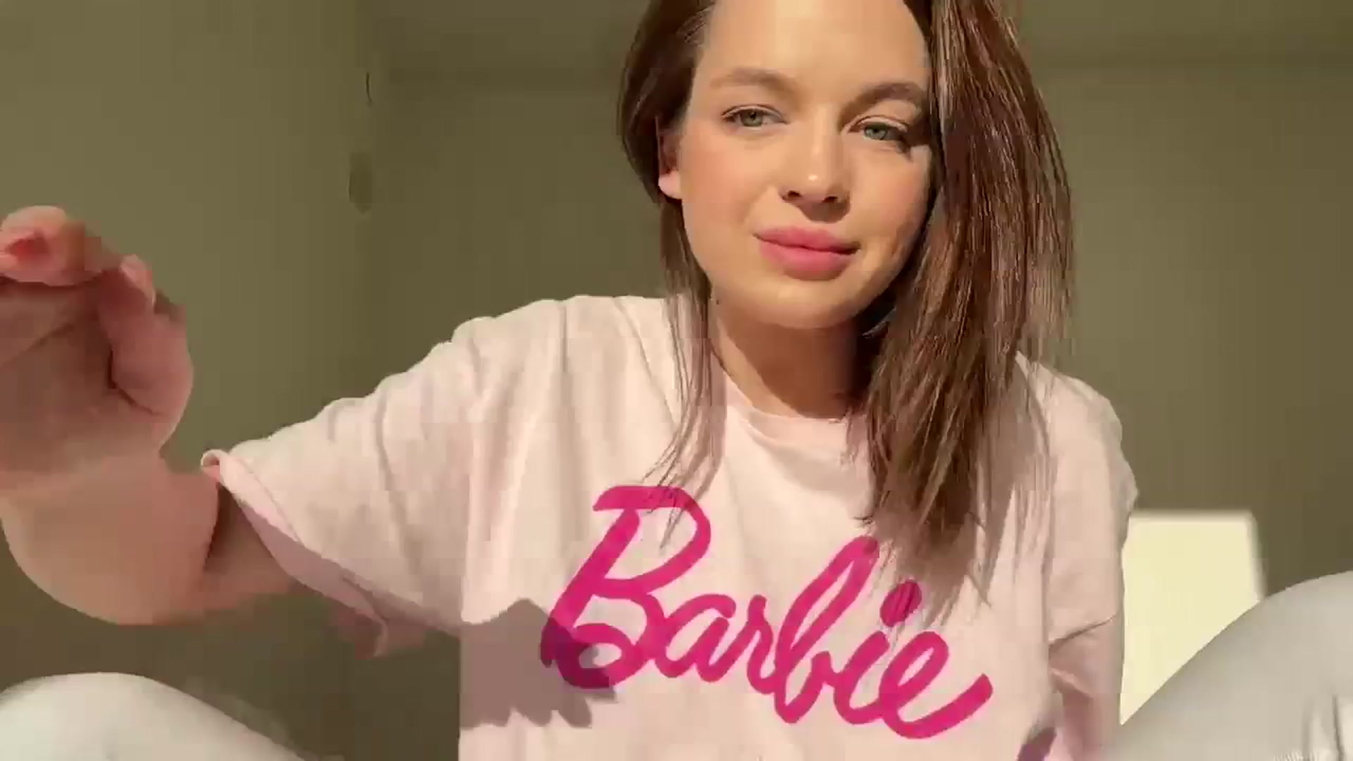 Gallery image thumbnail from Daisy_Flower1's myfreecams stream on, 01/10/2024, 24:01 image 5 of 20