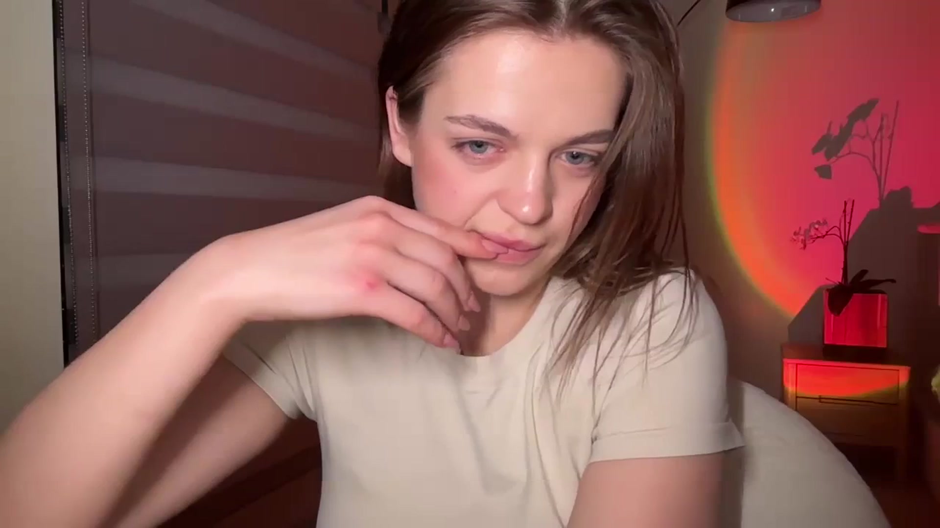 Gallery image thumbnail from Daisy_Flower1's myfreecams stream on, 01/22/2024, 09:32 image 7 of 20