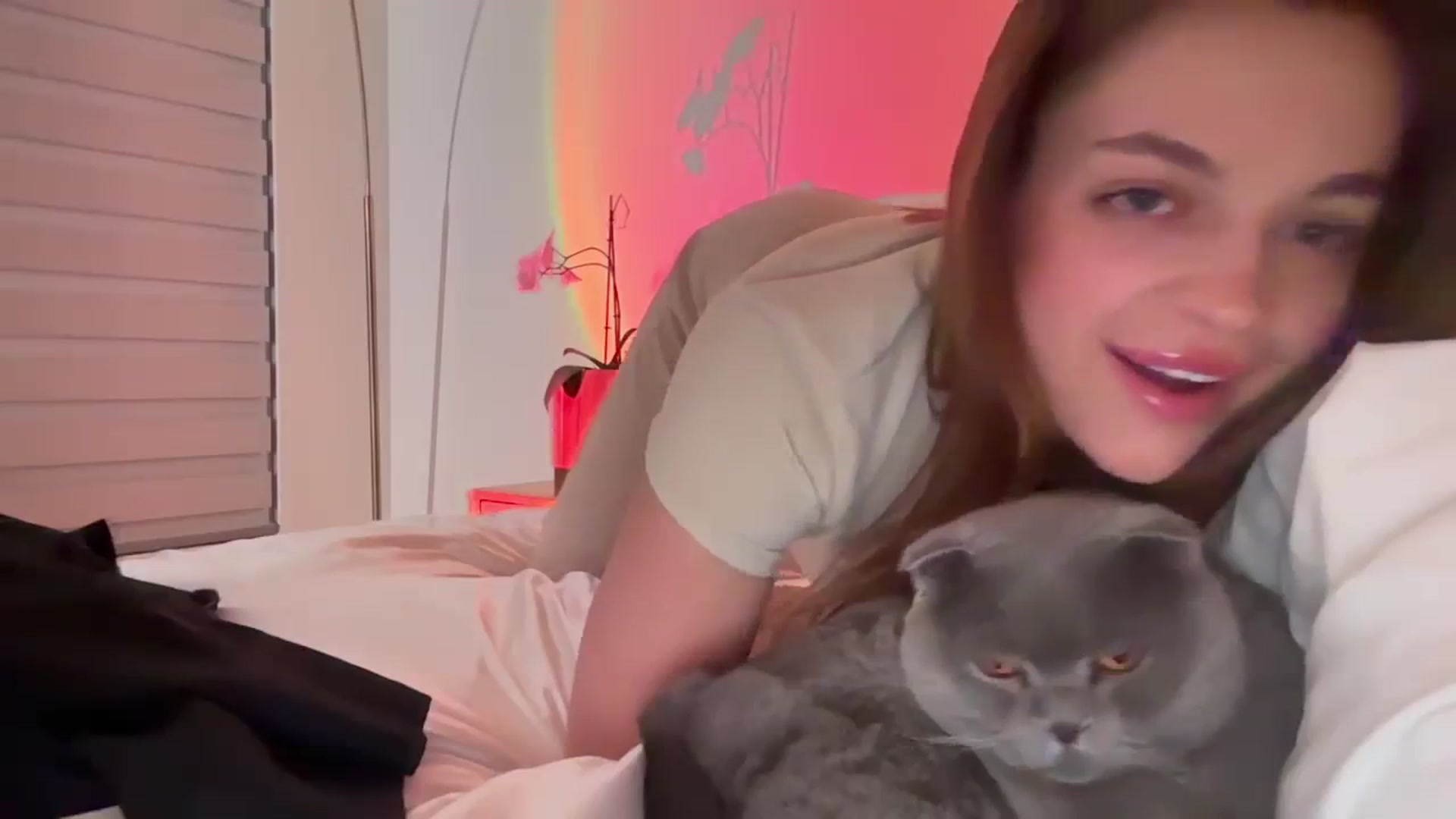 Gallery image thumbnail from Daisy_Flower1's myfreecams stream on, 01/22/2024, 09:32 image 13 of 20