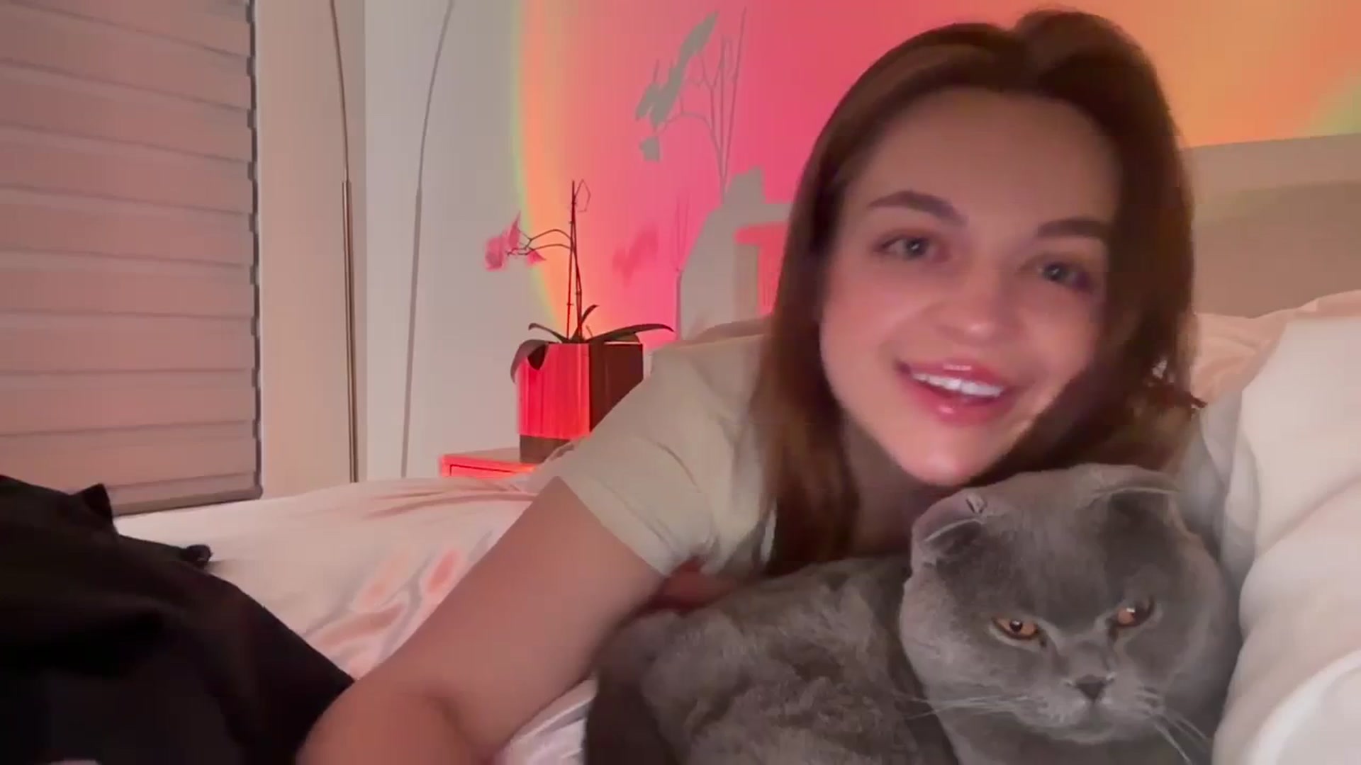 Gallery image thumbnail from Daisy_Flower1's myfreecams stream on, 01/22/2024, 09:32 image 15 of 20