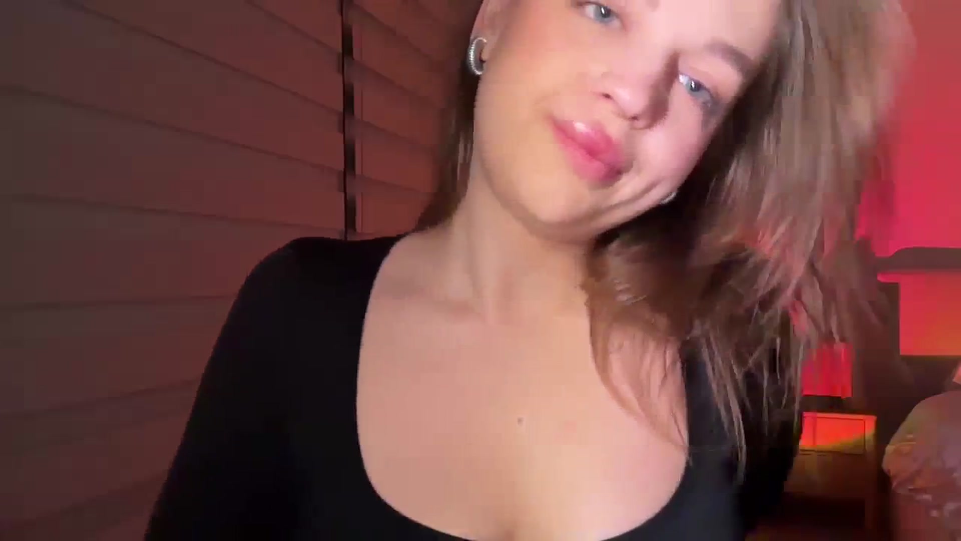 Gallery image thumbnail from Daisy_Flower1's myfreecams stream on, 01/24/2024, 07:43 image 17 of 20