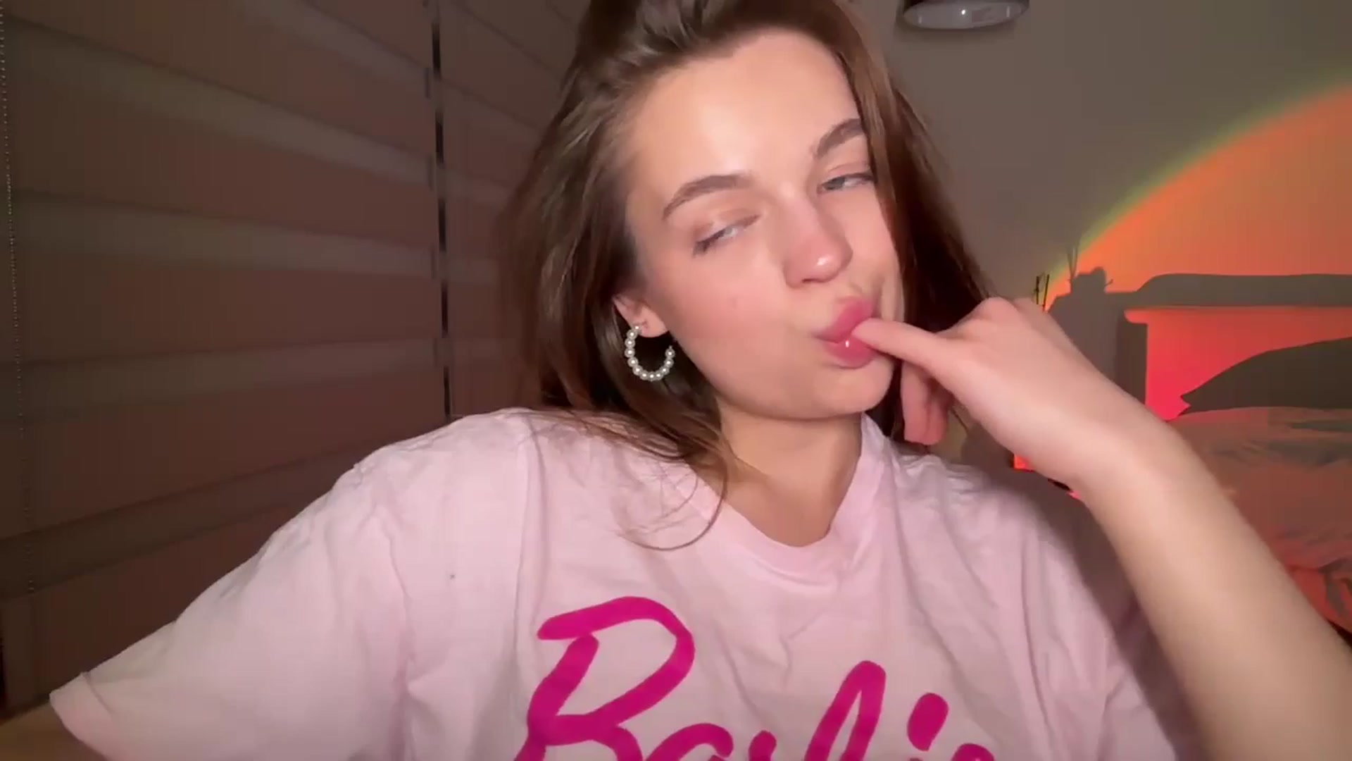 Gallery image thumbnail from Daisy_Flower1's myfreecams stream on, 01/30/2024, 09:58 image 18 of 20