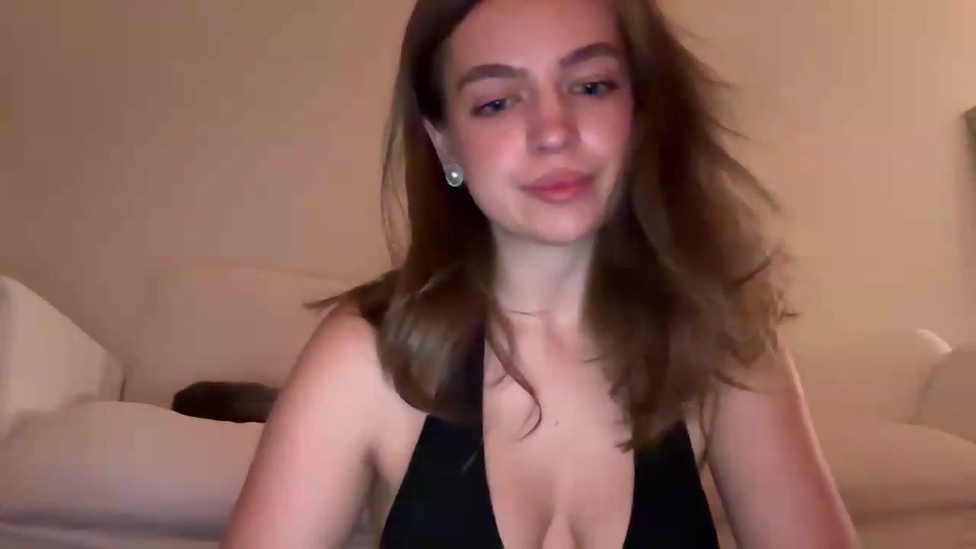 Gallery image thumbnail from Daisy_Flower1's myfreecams stream on, 09/10/2026, 03:04 image 17 of 20