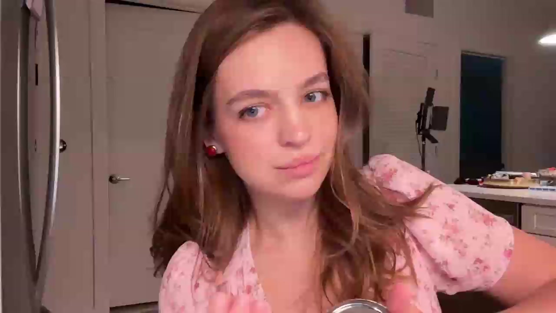 Gallery image thumbnail from Daisy_Flower1's myfreecams stream on, 09/14/2026, 04:11 image 1 of 20
