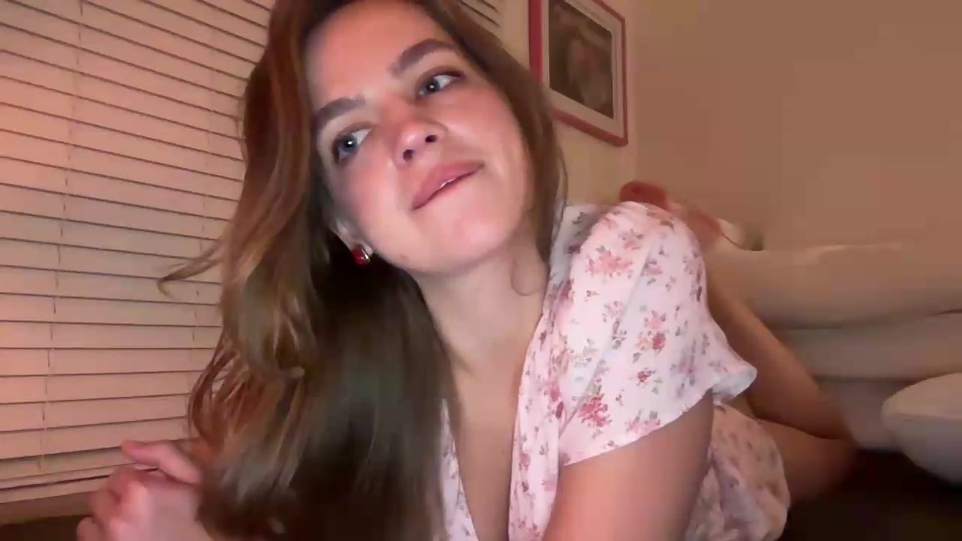Gallery image thumbnail from Daisy_Flower1's myfreecams stream on, 09/14/2026, 07:05 image 4 of 20