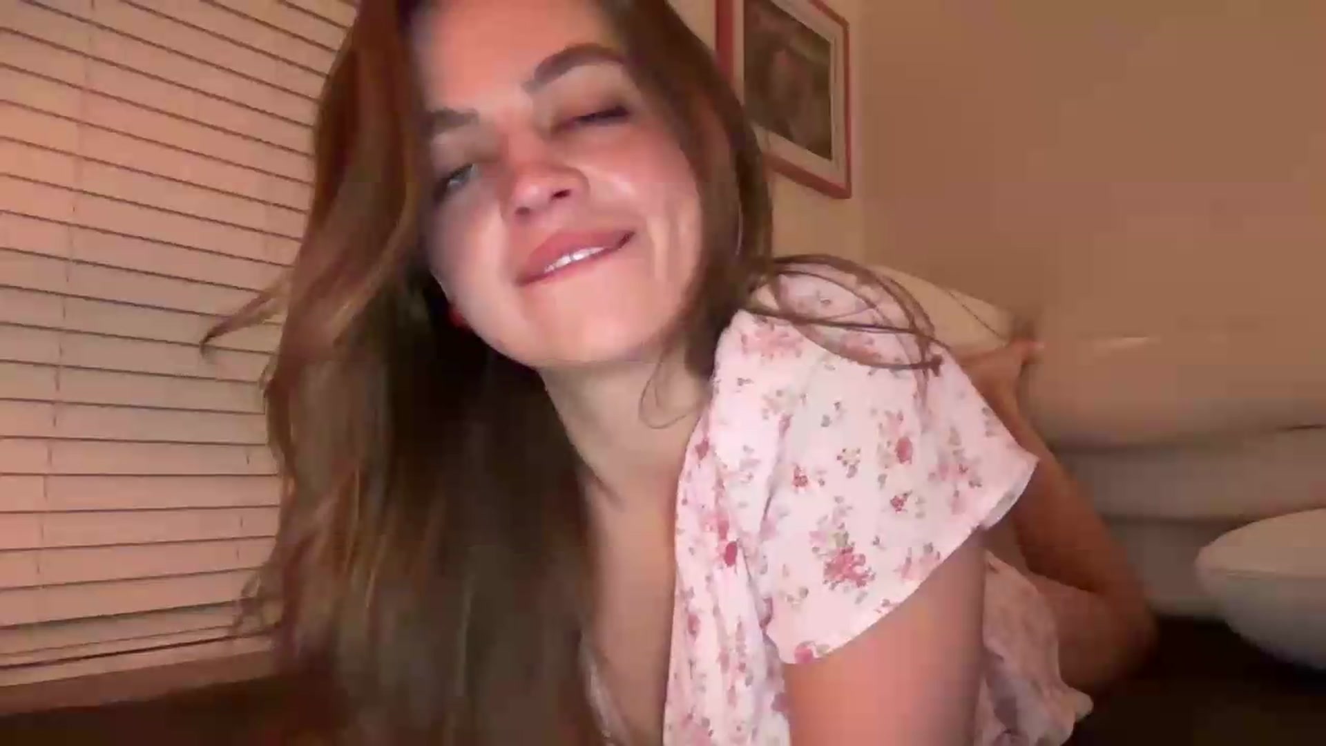 Gallery image thumbnail from Daisy_Flower1's myfreecams stream on, 09/14/2026, 07:05 image 5 of 20