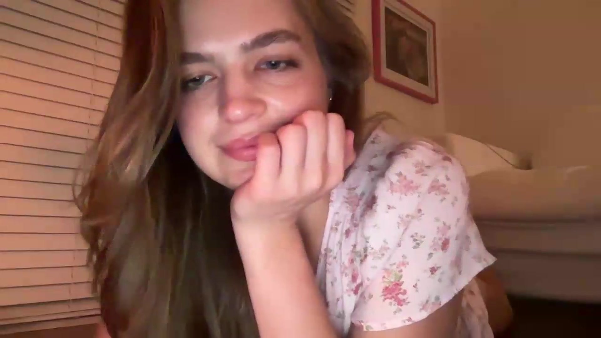 Gallery image thumbnail from Daisy_Flower1's myfreecams stream on, 09/14/2026, 07:05 image 7 of 20