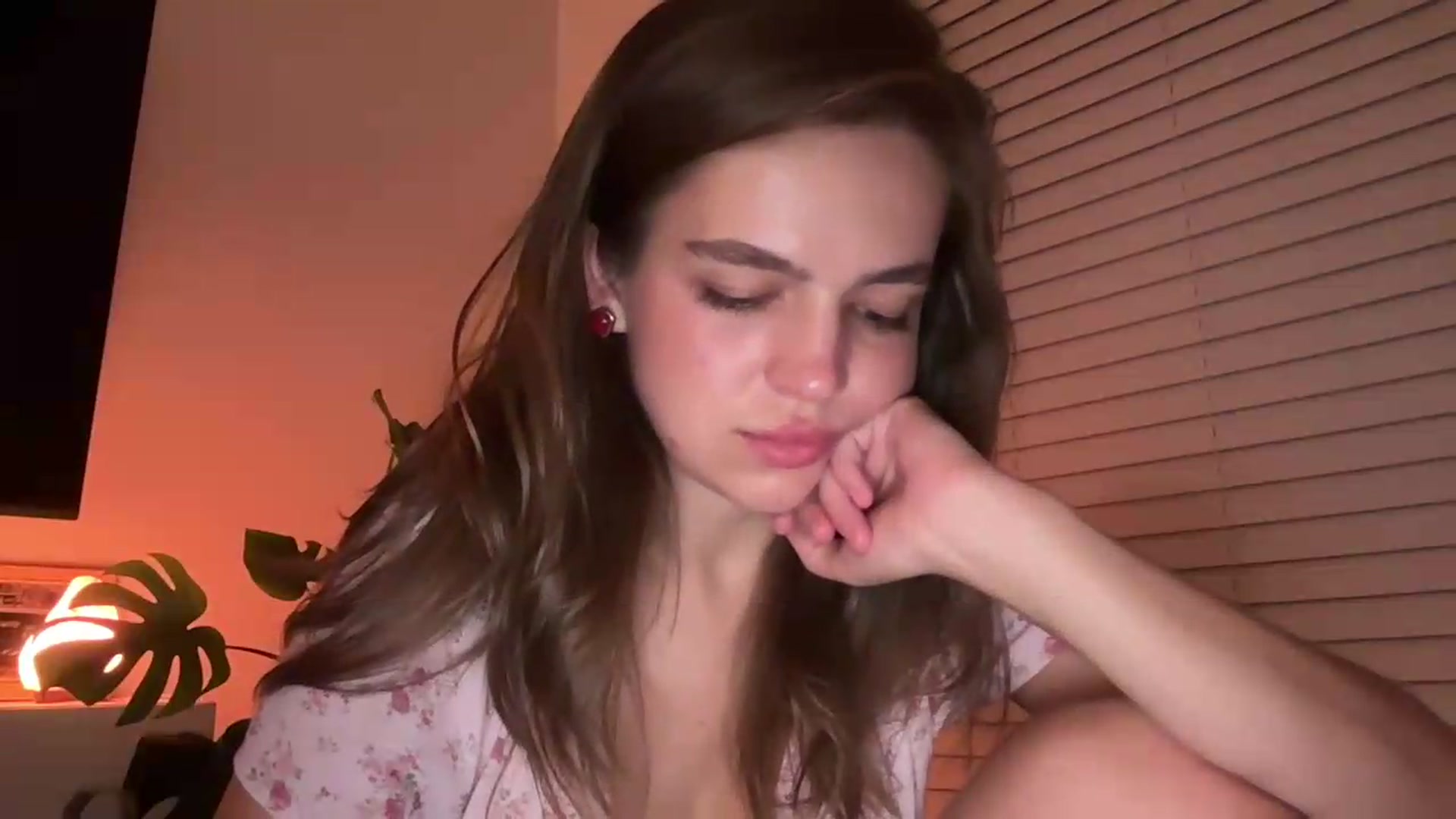 Gallery image thumbnail from Daisy_Flower1's myfreecams stream on, 09/14/2026, 07:05 image 20 of 20