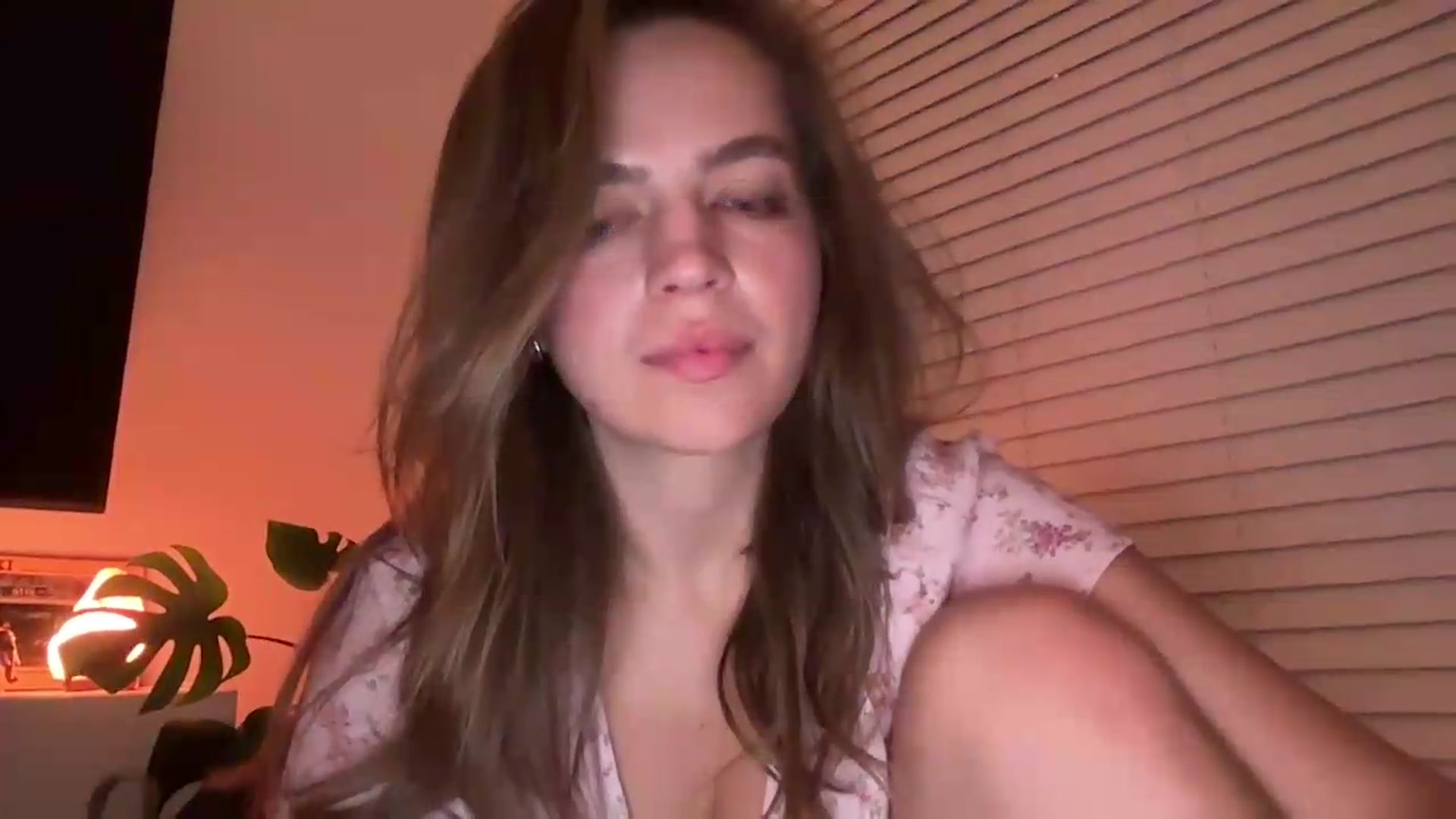 Gallery image thumbnail from Daisy_Flower1's myfreecams stream on, 09/14/2026, 08:09 image 12 of 20
