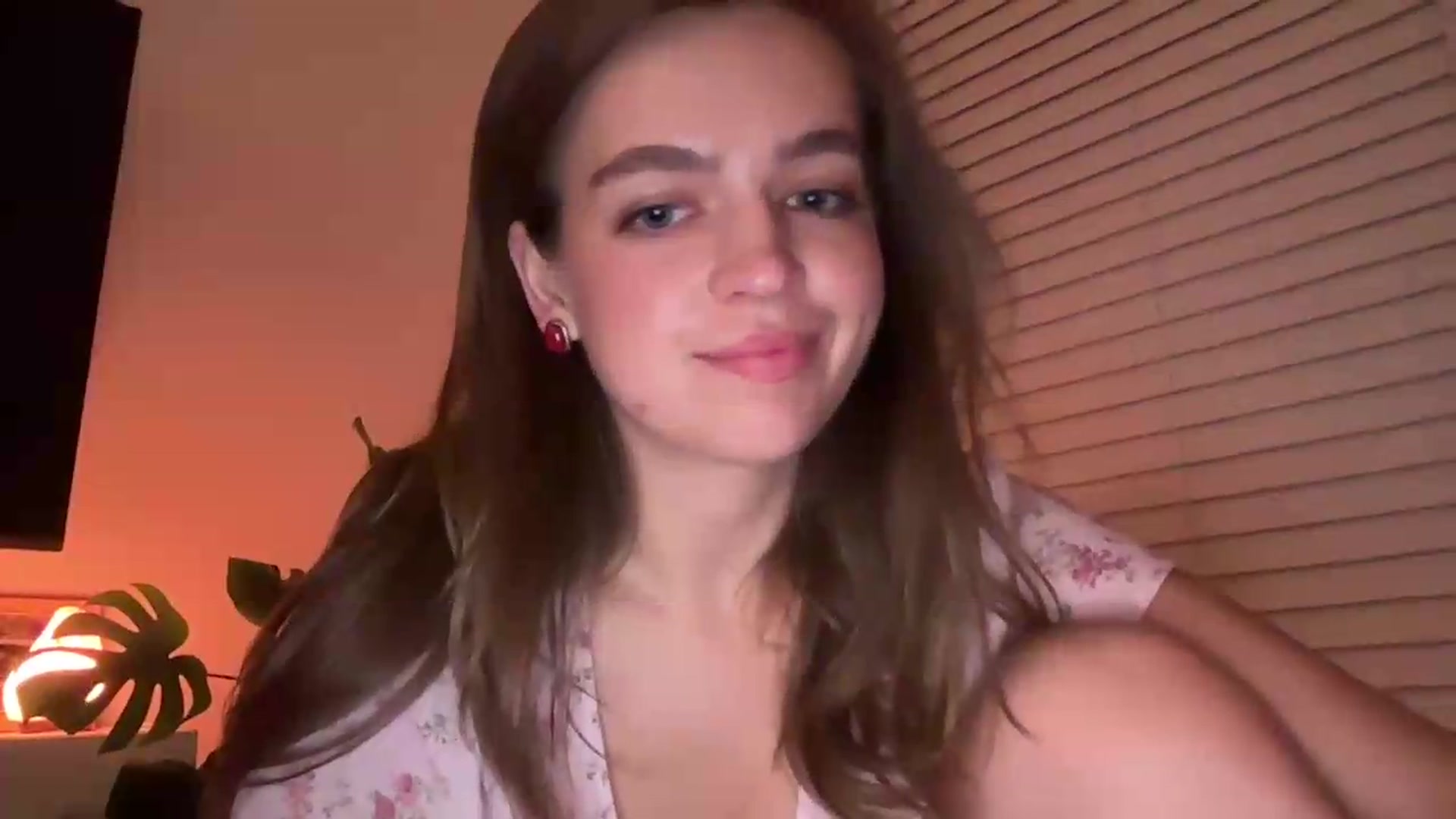 Gallery image thumbnail from Daisy_Flower1's myfreecams stream on, 09/14/2026, 08:09 image 10 of 20