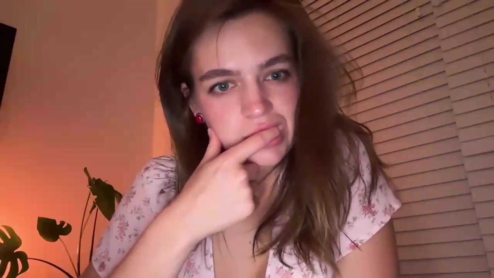 Gallery image thumbnail from Daisy_Flower1's myfreecams stream on, 09/14/2026, 08:09 image 17 of 20