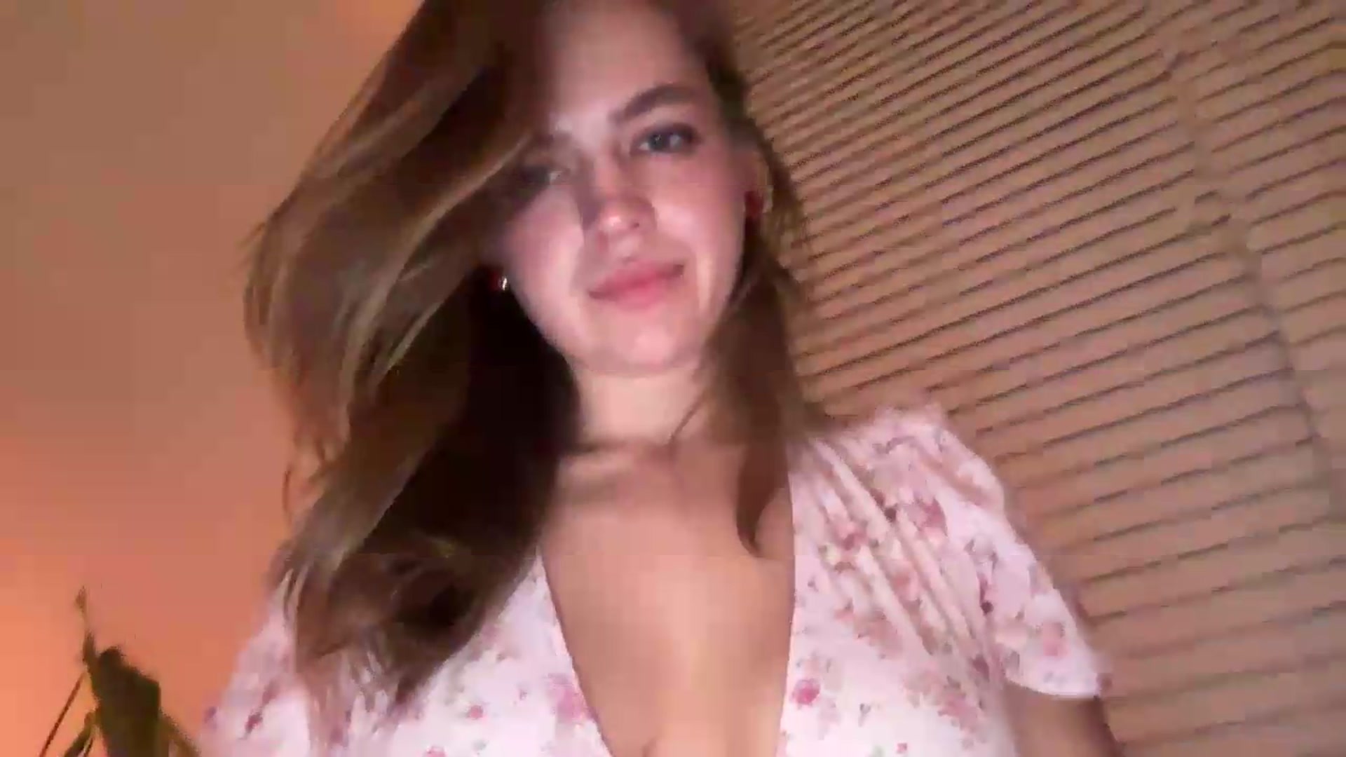 Gallery image thumbnail from Daisy_Flower1's myfreecams stream on, 09/14/2026, 08:09 image 18 of 20