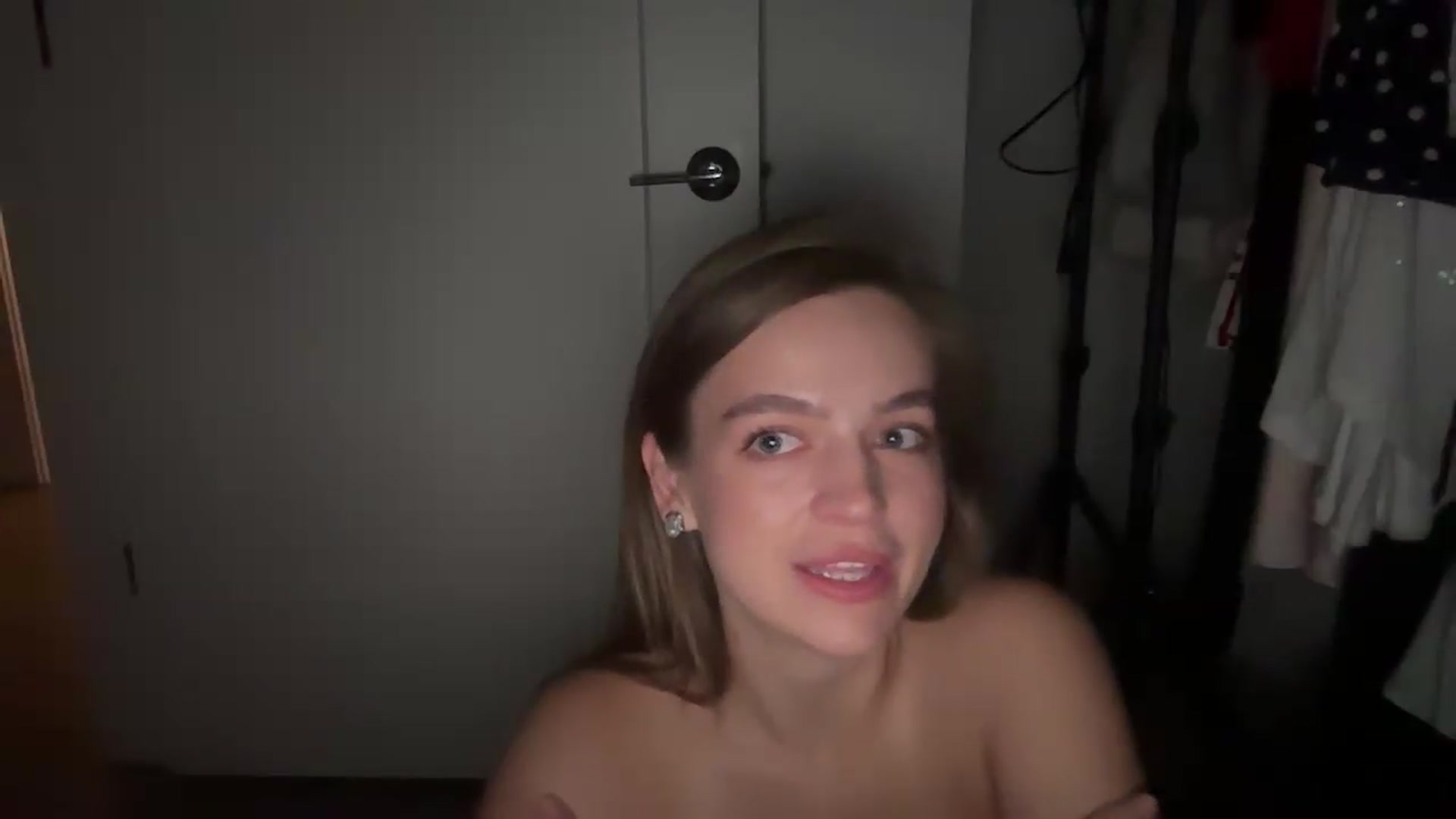 Gallery image thumbnail from Daisy_Flower1's myfreecams stream on, 09/17/2026, 04:32 image 12 of 20