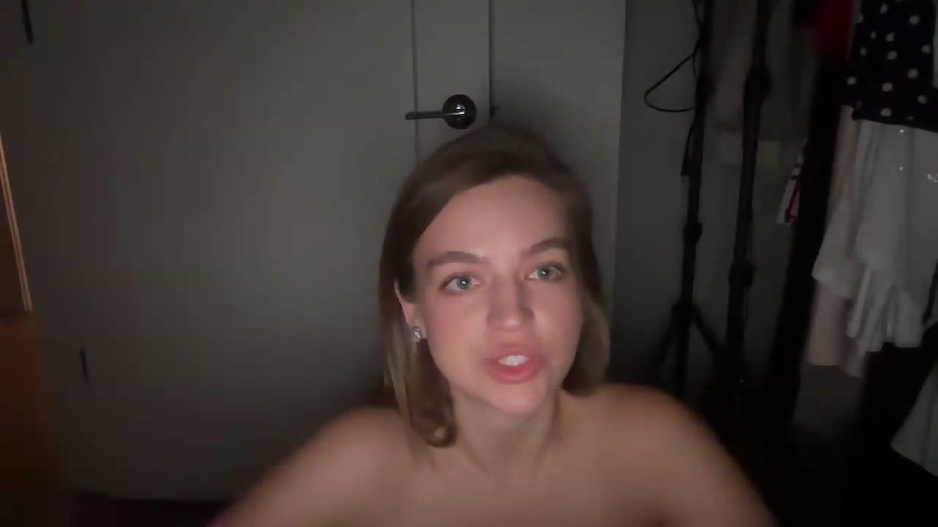 Gallery image thumbnail from Daisy_Flower1's myfreecams stream on, 09/17/2026, 04:32 image 13 of 20