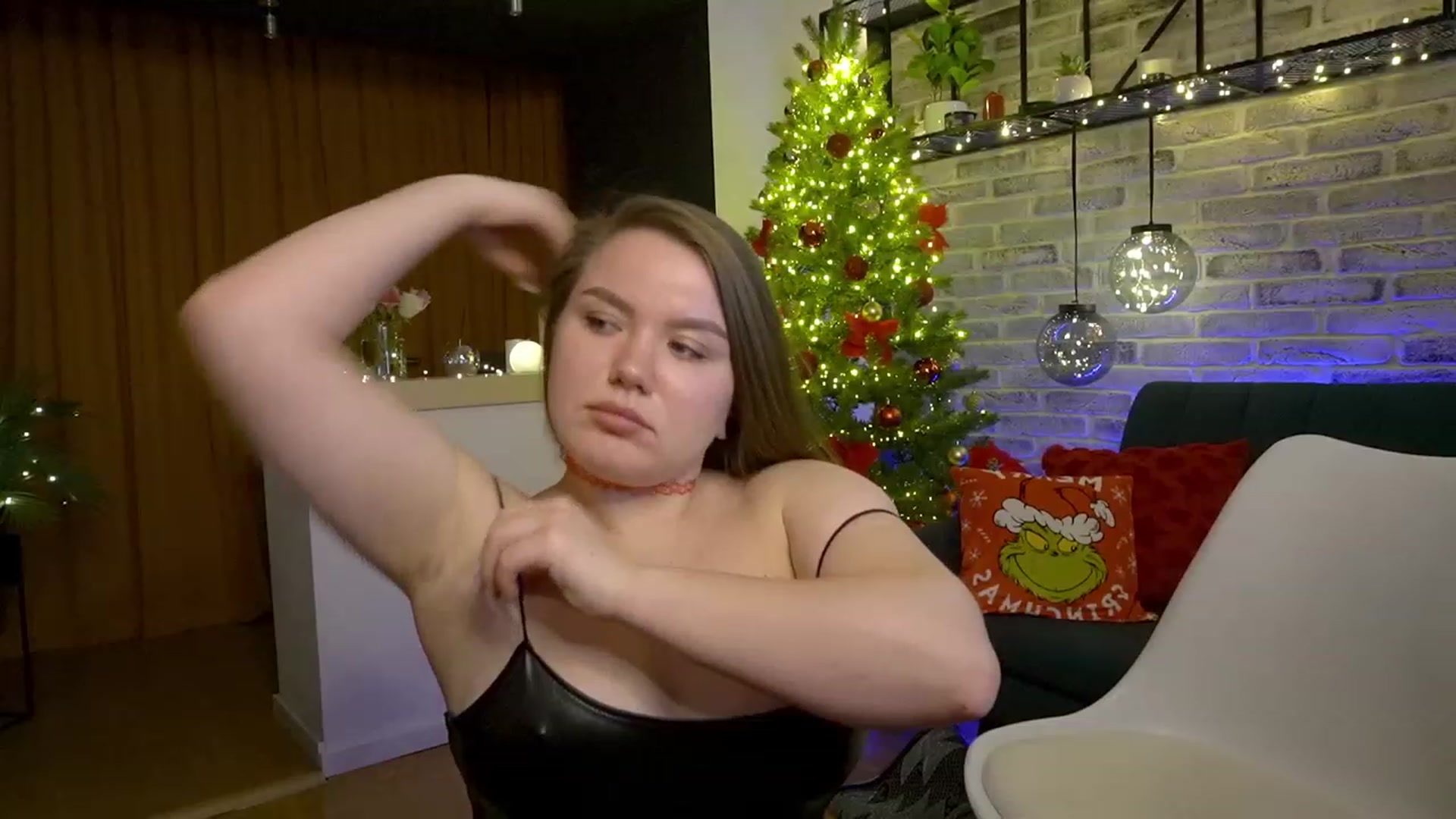 Gallery image thumbnail from Daisy_Stacey's myfreecams stream on, 12/25/2023, 20:55 image 14 of 20