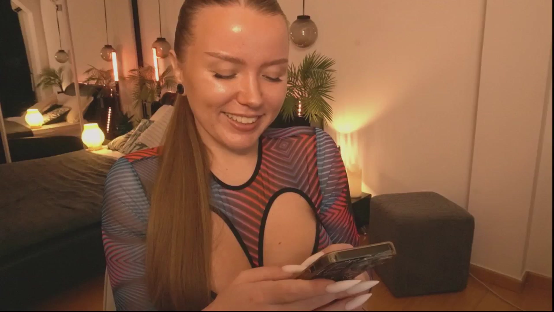 Gallery image thumbnail from Daisy_Stacey's myfreecams stream on, 09/12/2025, 18:51 image 10 of 20