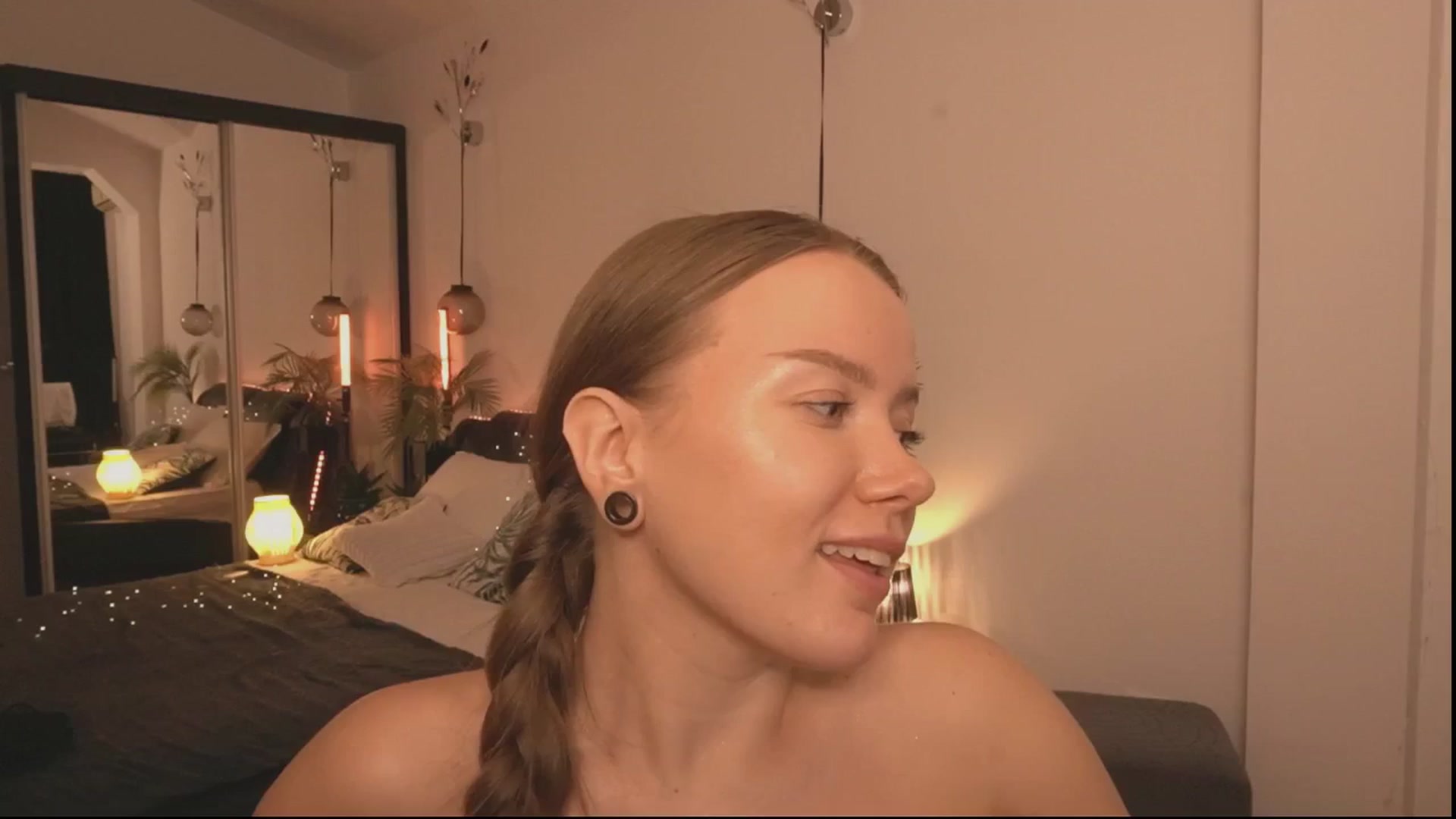 Gallery image thumbnail from Daisy_Stacey's myfreecams stream on, 09/20/2025, 22:50 image 19 of 20