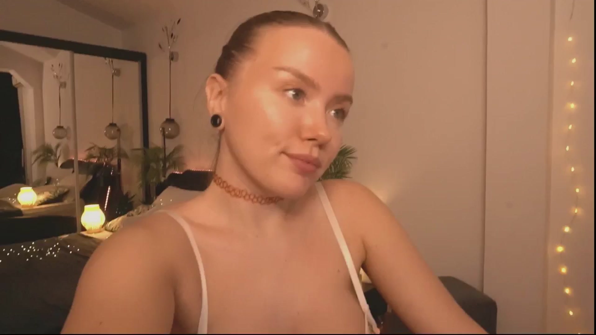 Gallery image thumbnail from Daisy_Stacey's myfreecams stream on, 09/22/2025, 18:31 image 10 of 20