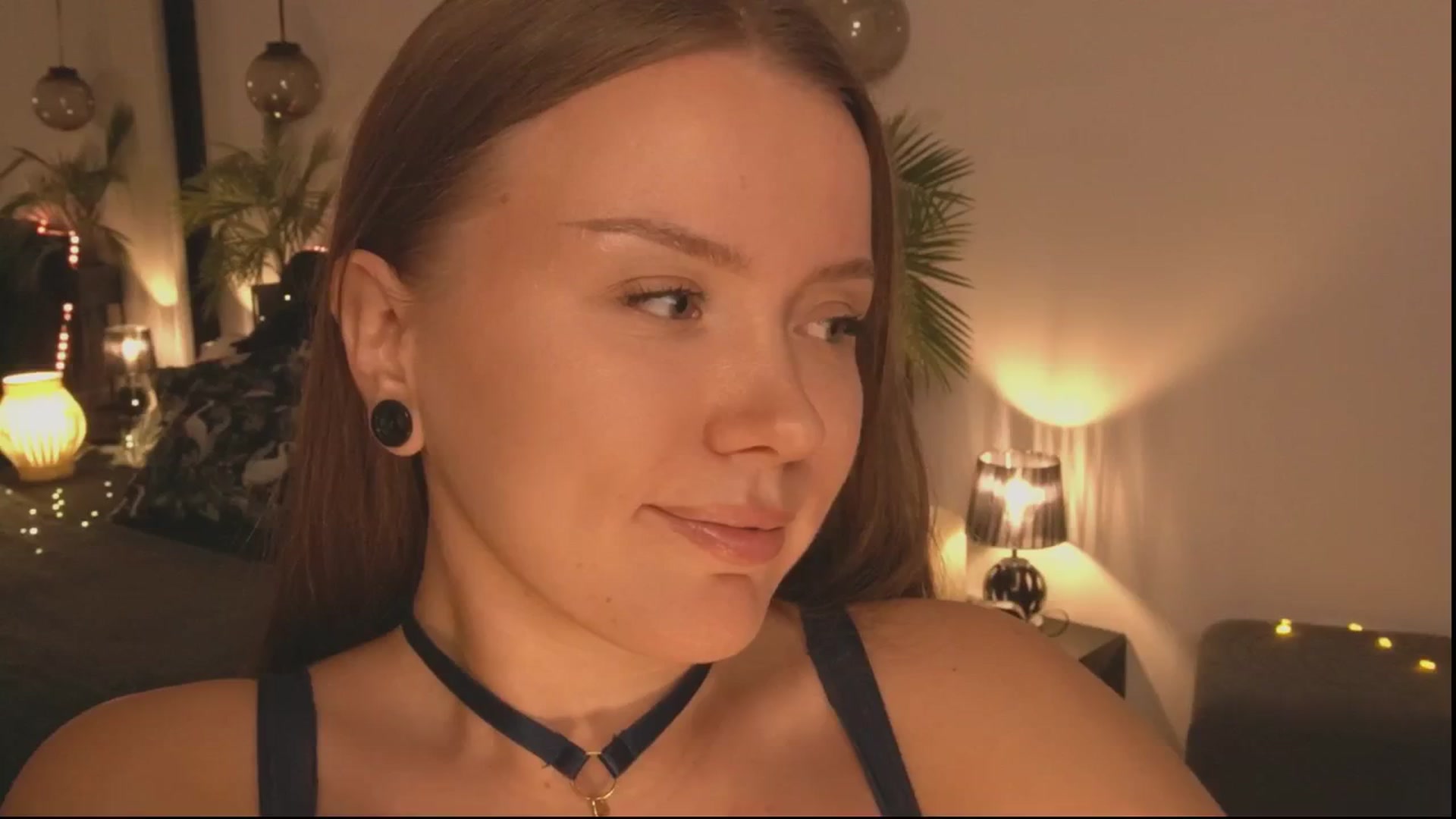 Gallery image thumbnail from Daisy_Stacey's myfreecams stream on, 11/18/2025, 22:24 image 16 of 20