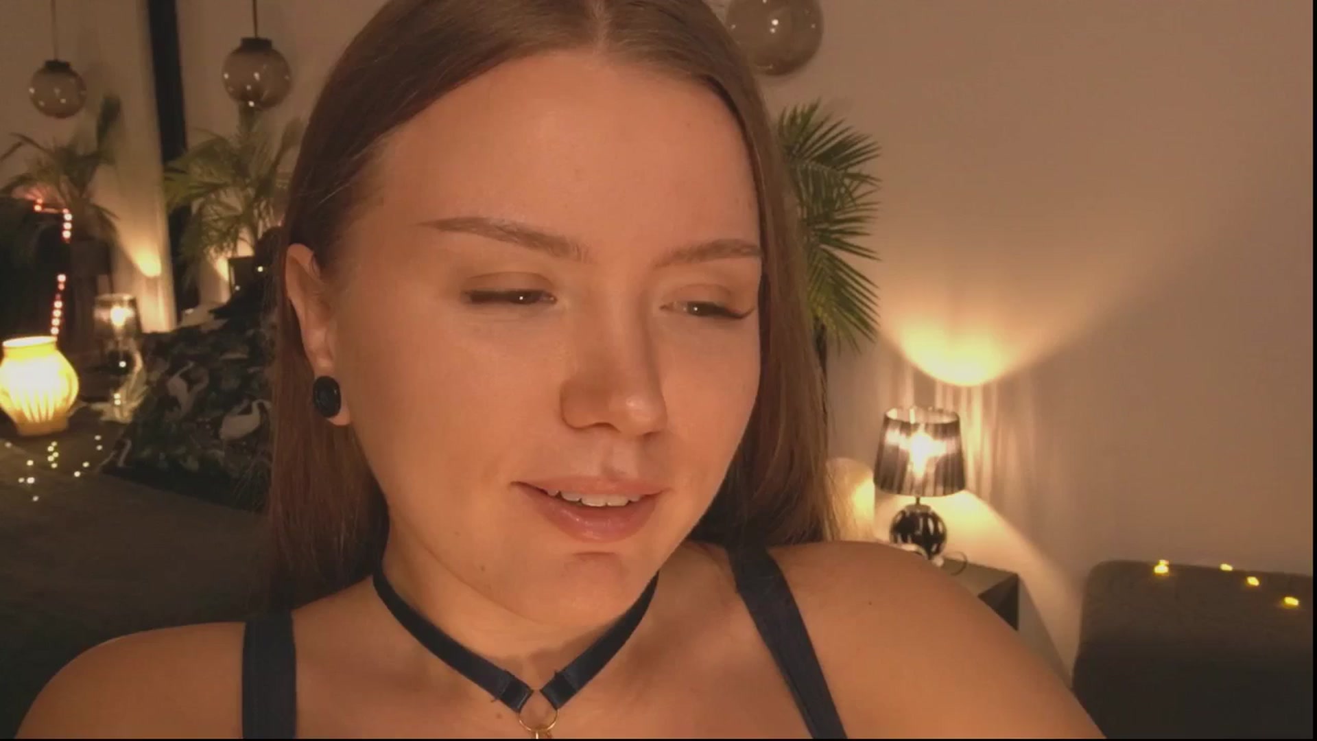 Gallery image thumbnail from Daisy_Stacey's myfreecams stream on, 11/18/2025, 22:24 image 17 of 20