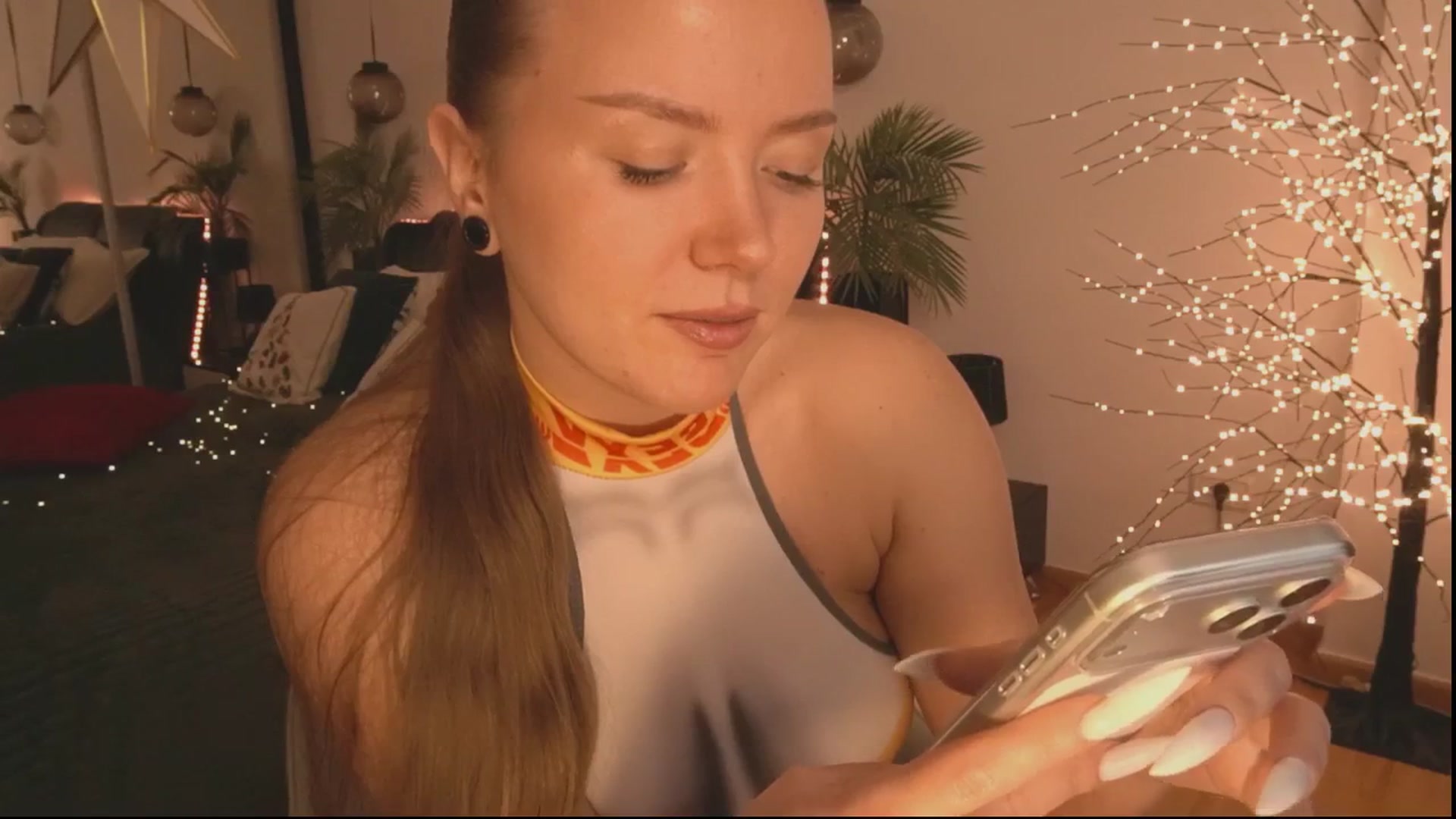 Gallery image thumbnail from Daisy_Stacey's myfreecams stream on, 12/10/2025, 22:40 image 8 of 20