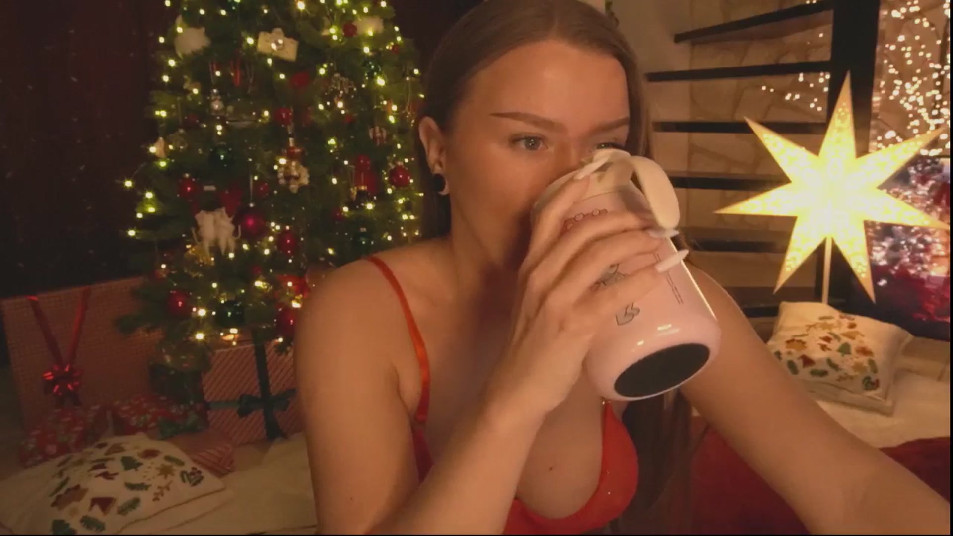 Gallery image thumbnail from Daisy_Stacey's myfreecams stream on, 12/24/2025, 23:57 image 16 of 20