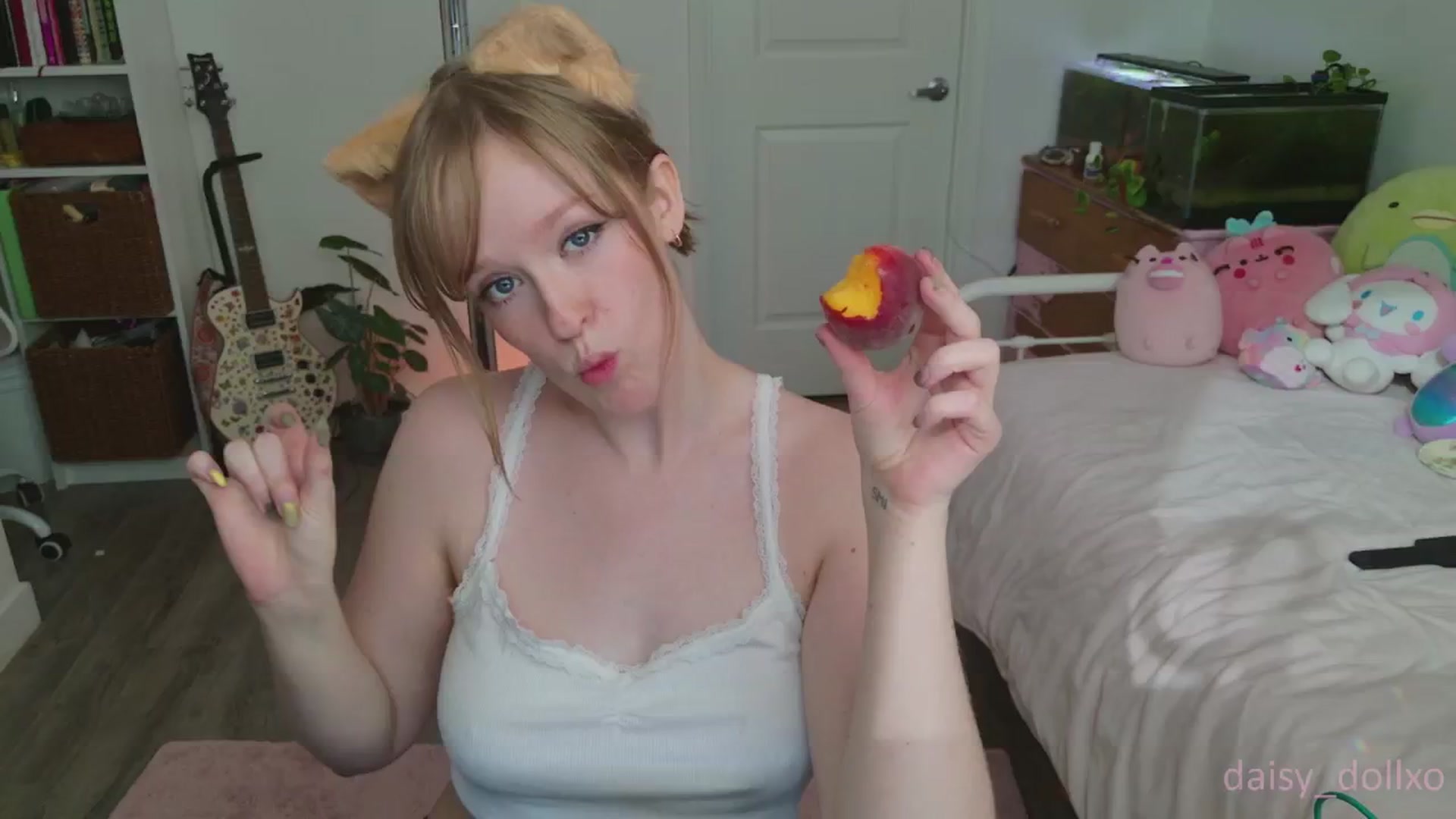 Gallery image thumbnail from Daisy_dollxo's myfreecams stream on, 08/09/2025, 22:30 image 14 of 20