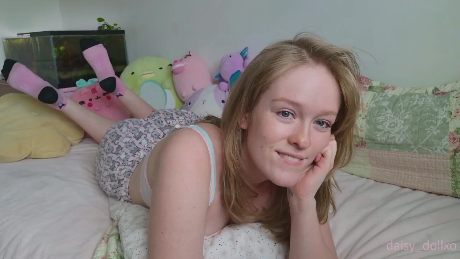 Gallery image thumbnail from Daisy_dollxo's myfreecams stream on, 08/12/2025, 17:21 image 10 of 20