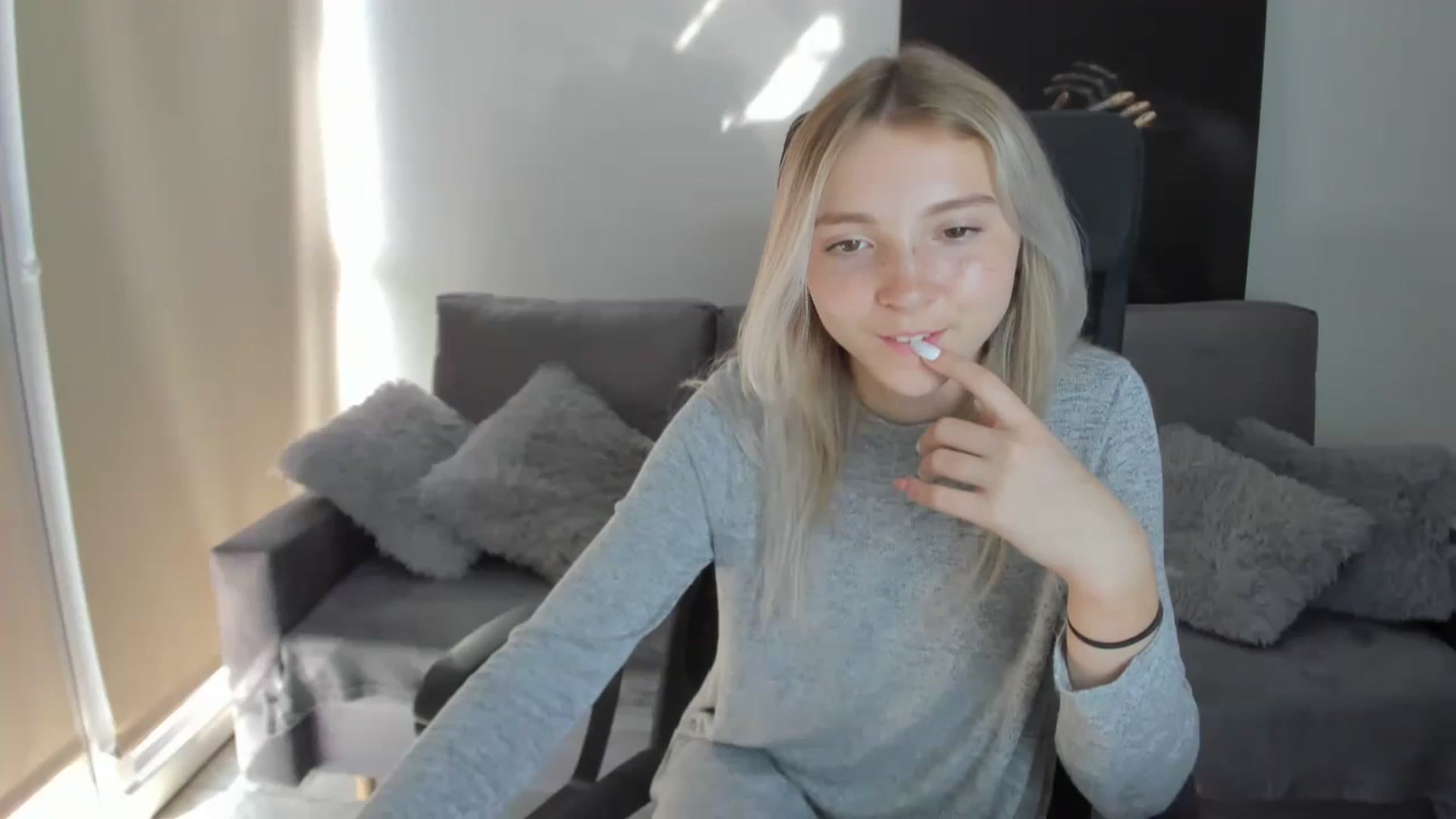 Gallery image thumbnail from Daisyy's myfreecams stream on, 08/18/2024, 13:58 image 18 of 20
