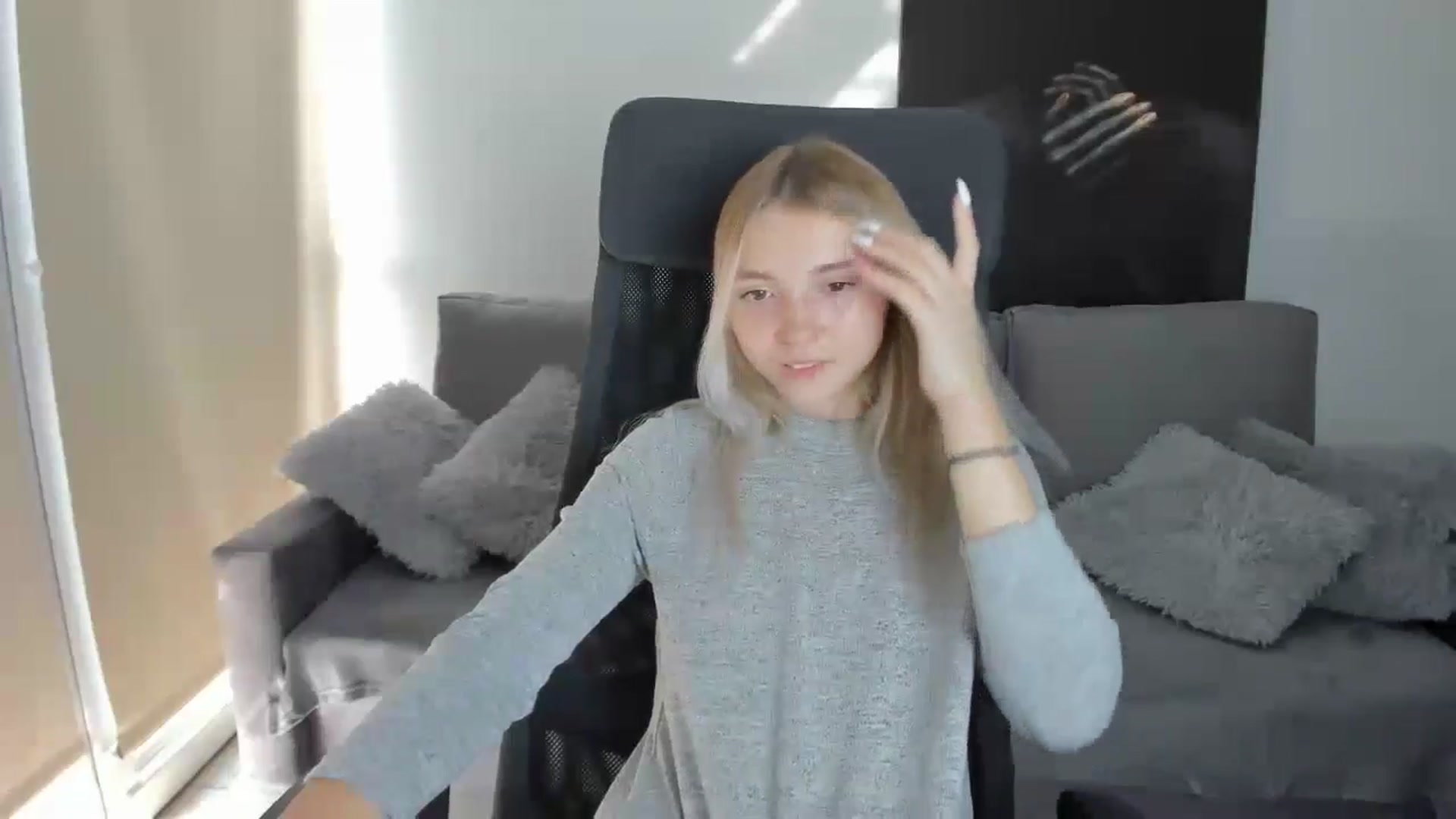 Gallery image thumbnail from Daisyy's myfreecams stream on, 08/18/2024, 14:20 image 9 of 20