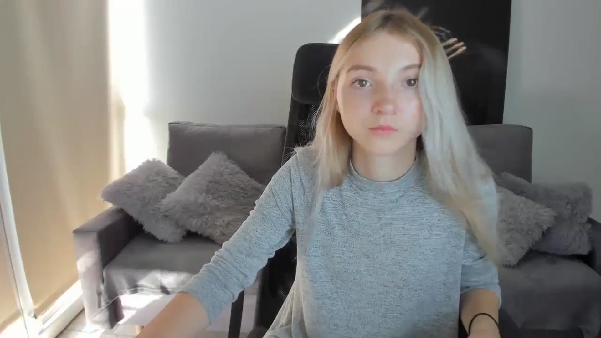 Gallery image thumbnail from Daisyy's myfreecams stream on, 08/18/2024, 14:44 image 6 of 20