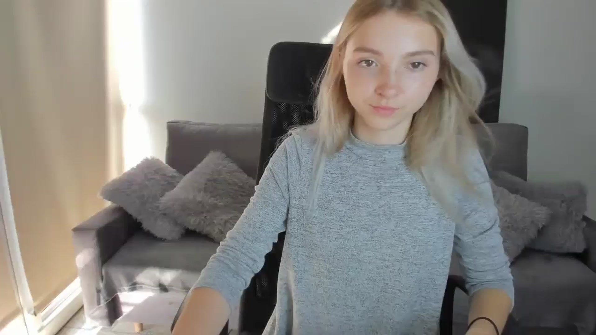 Gallery image thumbnail from Daisyy's myfreecams stream on, 08/18/2024, 14:44 image 1 of 20
