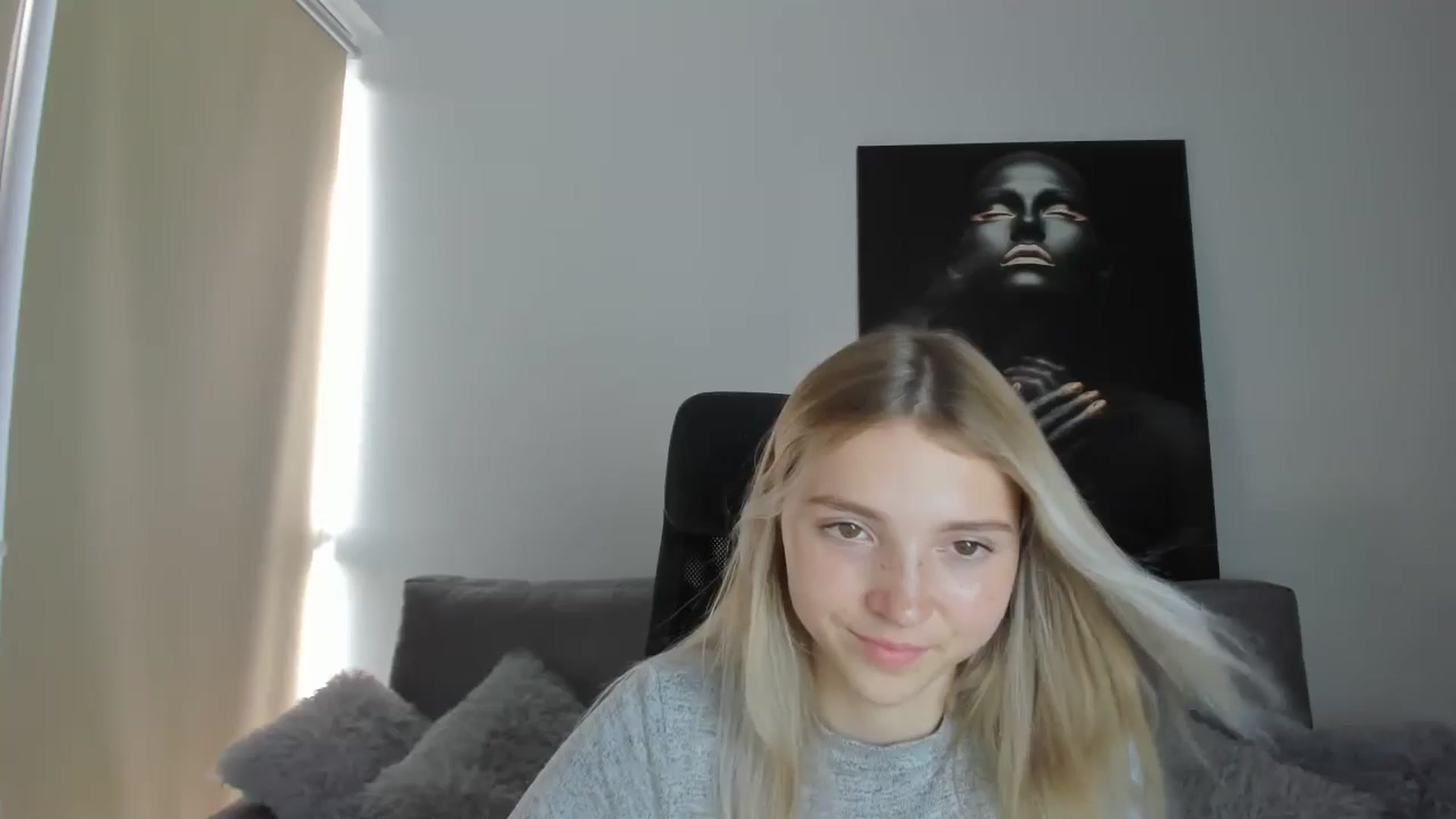 Gallery image thumbnail from Daisyy's myfreecams stream on, 08/18/2024, 14:44 image 15 of 20
