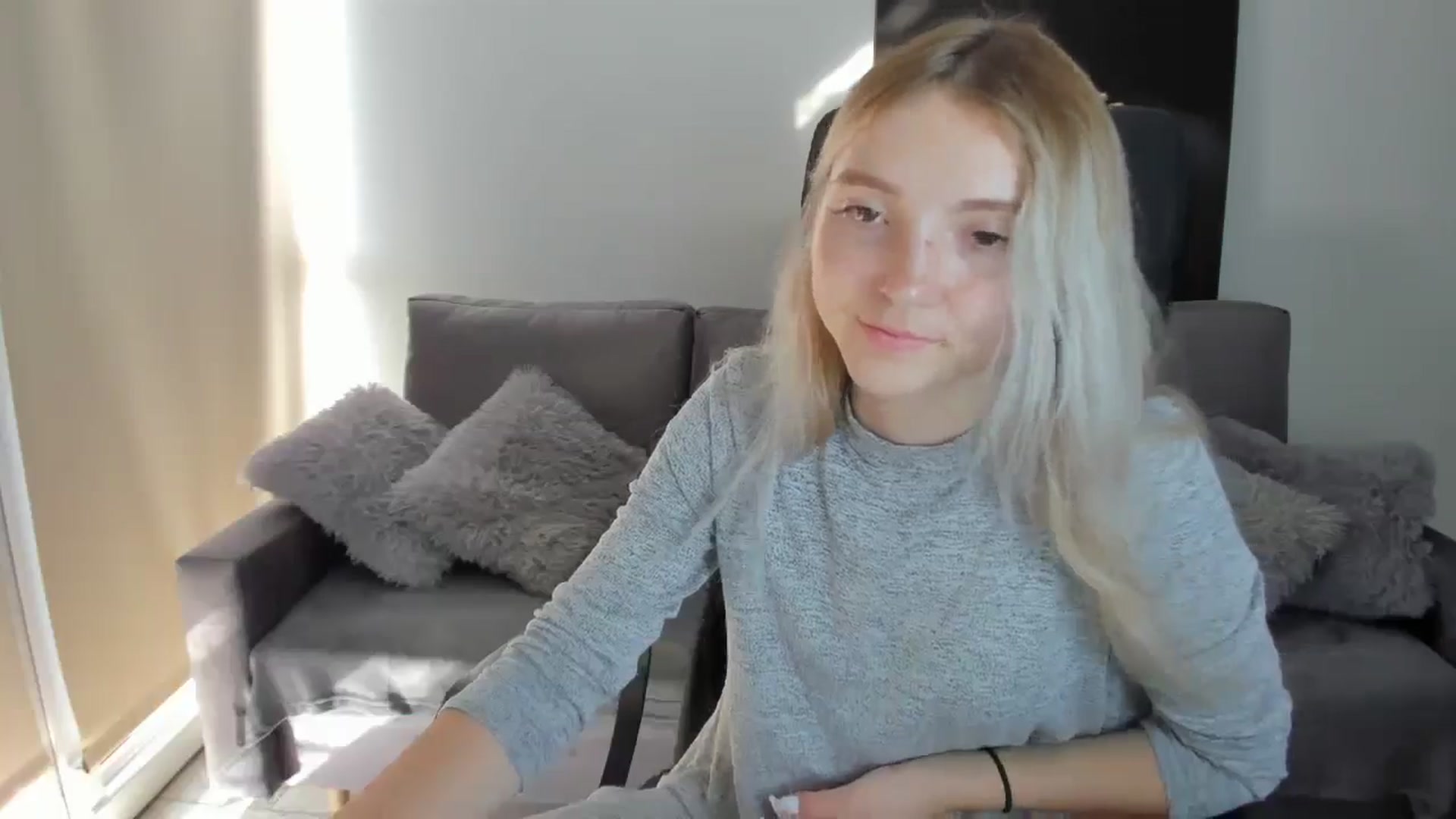 Gallery image thumbnail from Daisyy's myfreecams stream on, 08/18/2024, 14:44 image 7 of 20