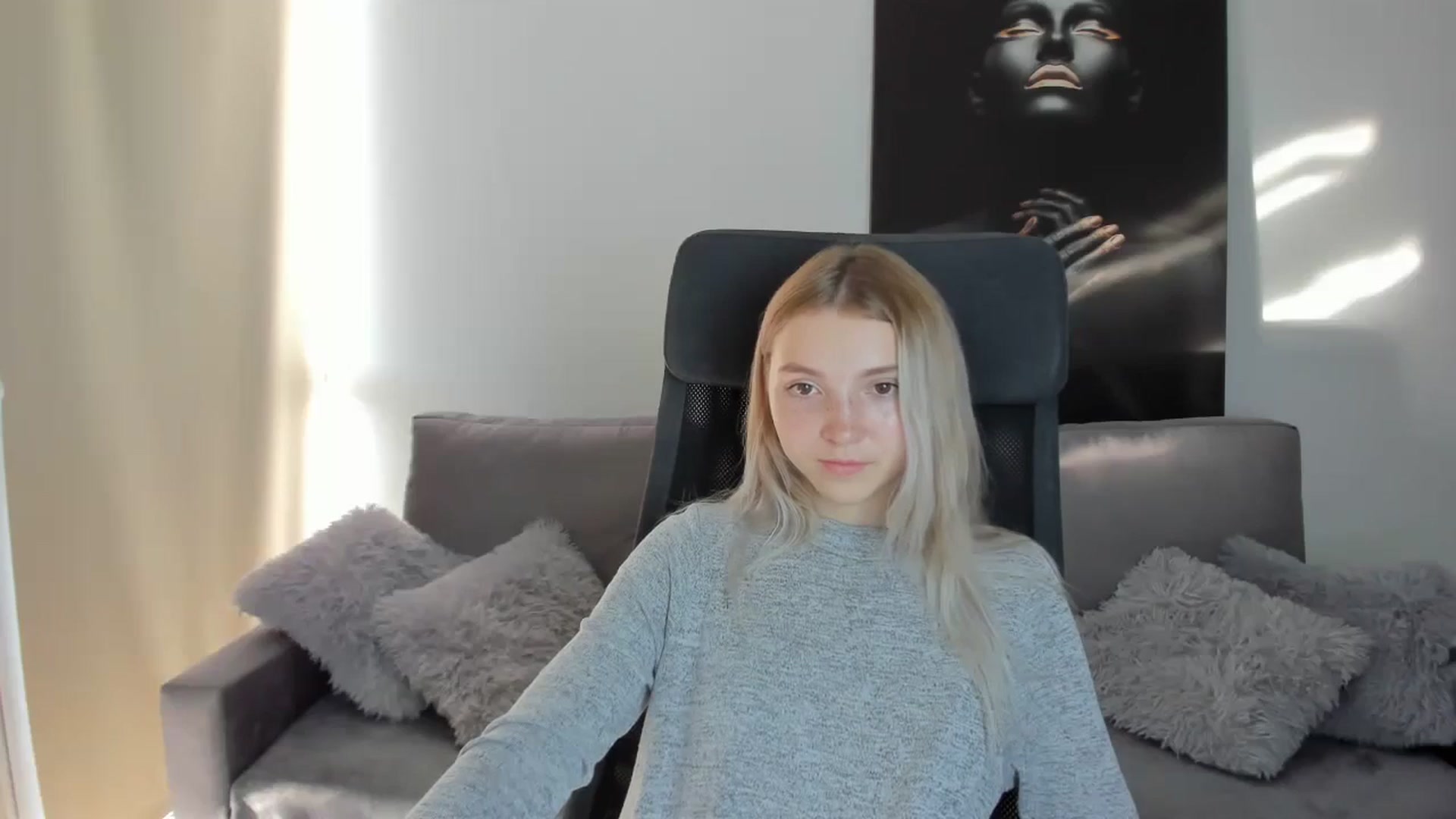 Gallery image thumbnail from Daisyy's myfreecams stream on, 08/18/2024, 15:29 image 15 of 20