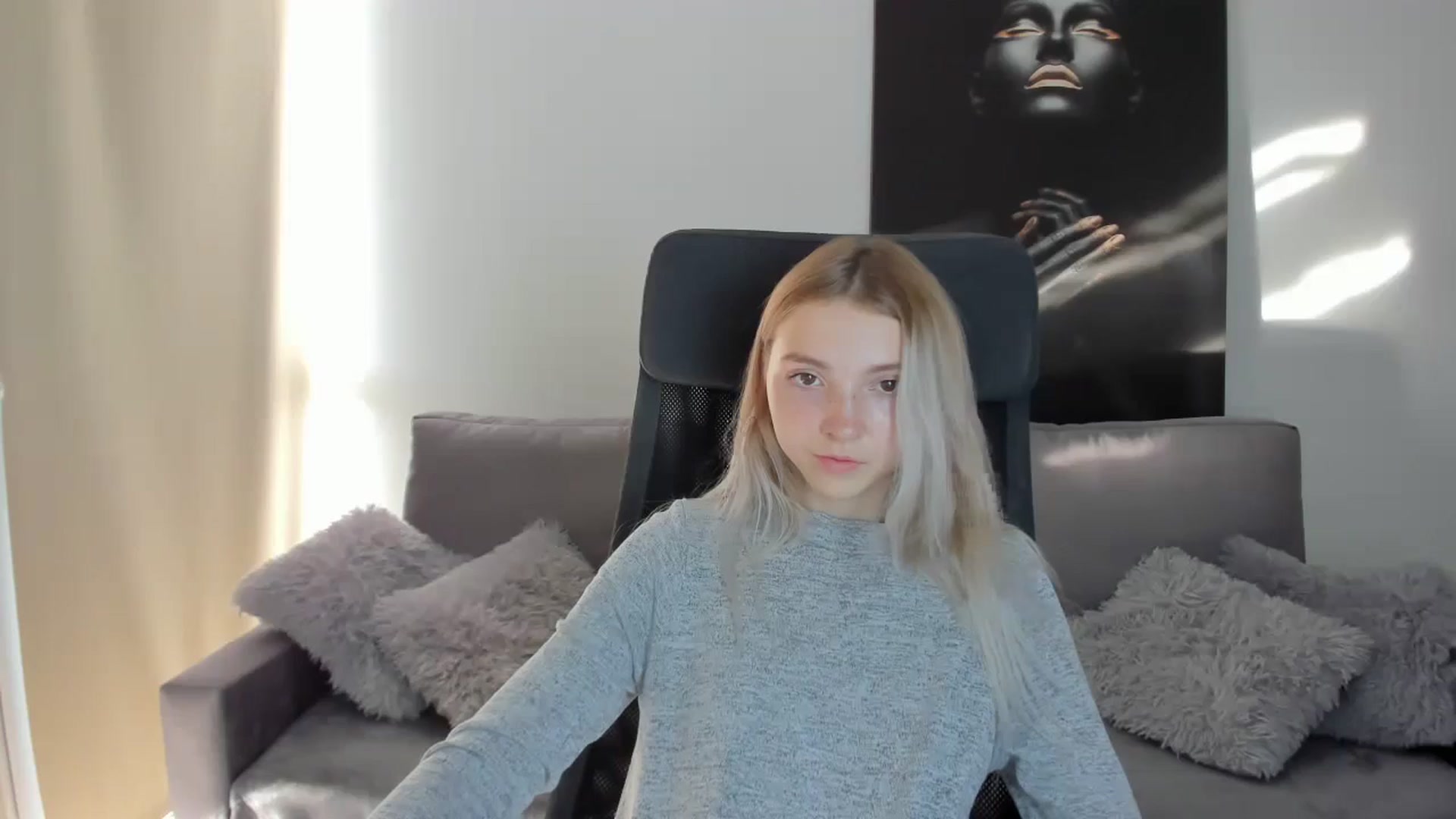 Gallery image thumbnail from Daisyy's myfreecams stream on, 08/18/2024, 15:29 image 13 of 20