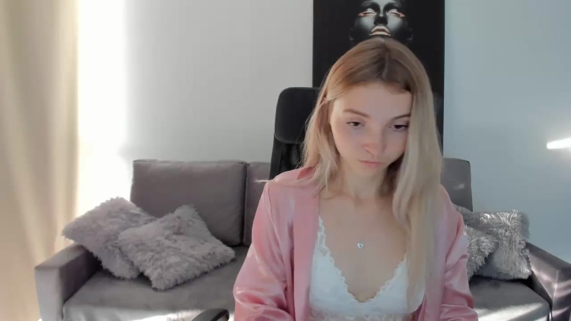 Gallery image thumbnail from Daisyy's myfreecams stream on, 08/18/2024, 16:37 image 6 of 20