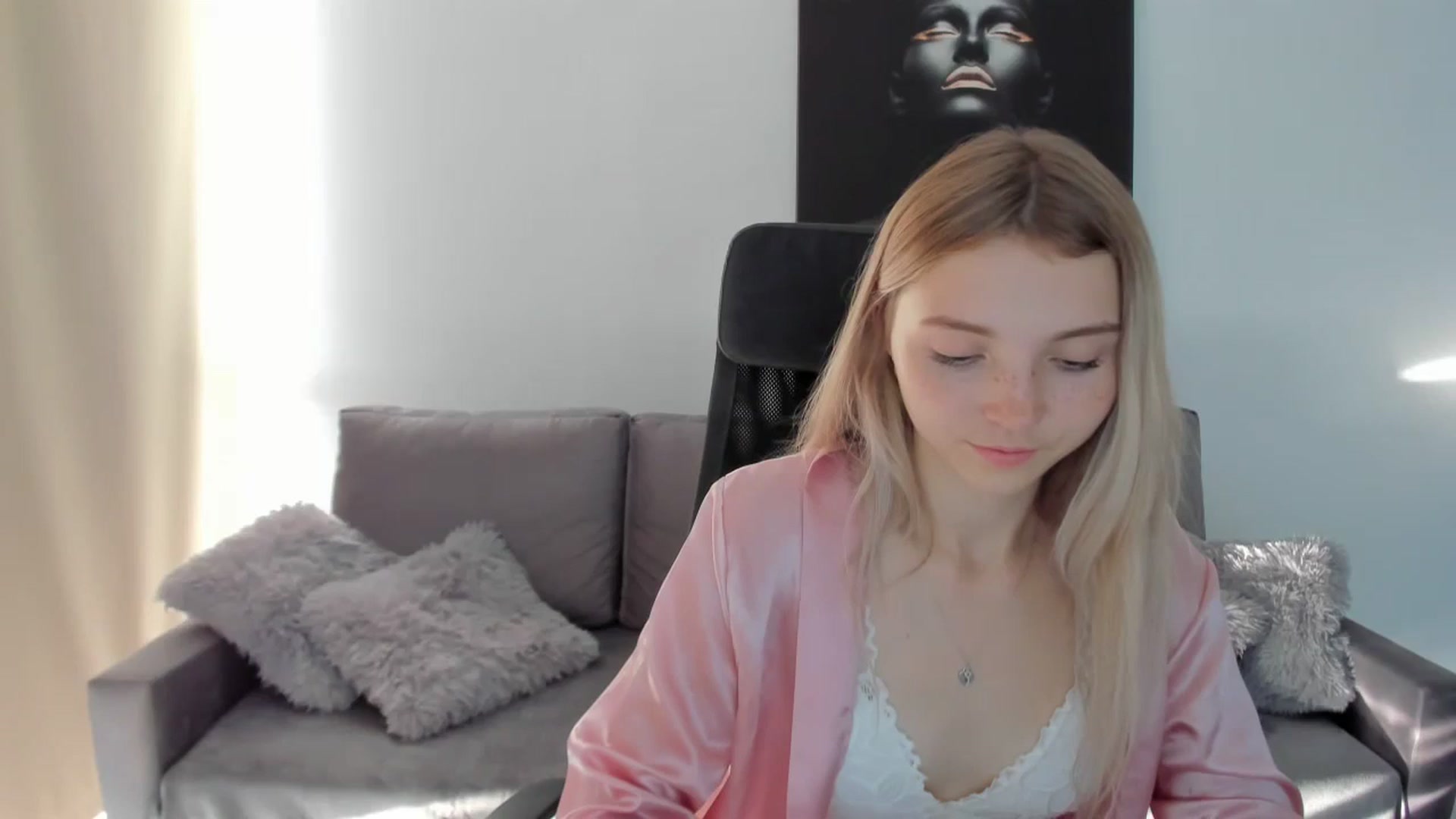 Gallery image thumbnail from Daisyy's myfreecams stream on, 08/18/2024, 16:37 image 8 of 20