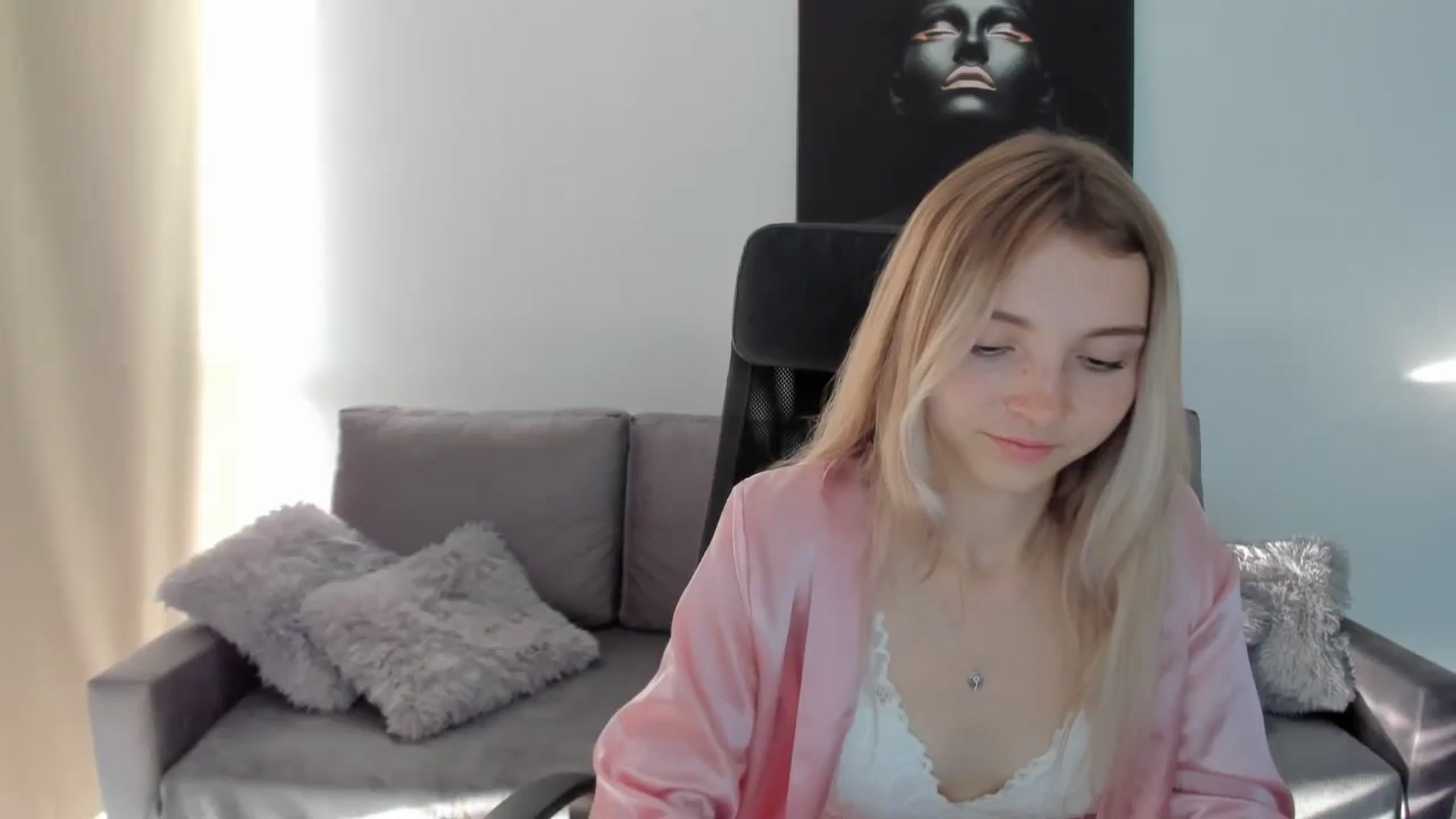 Gallery image thumbnail from Daisyy's myfreecams stream on, 08/18/2024, 16:37 image 9 of 20