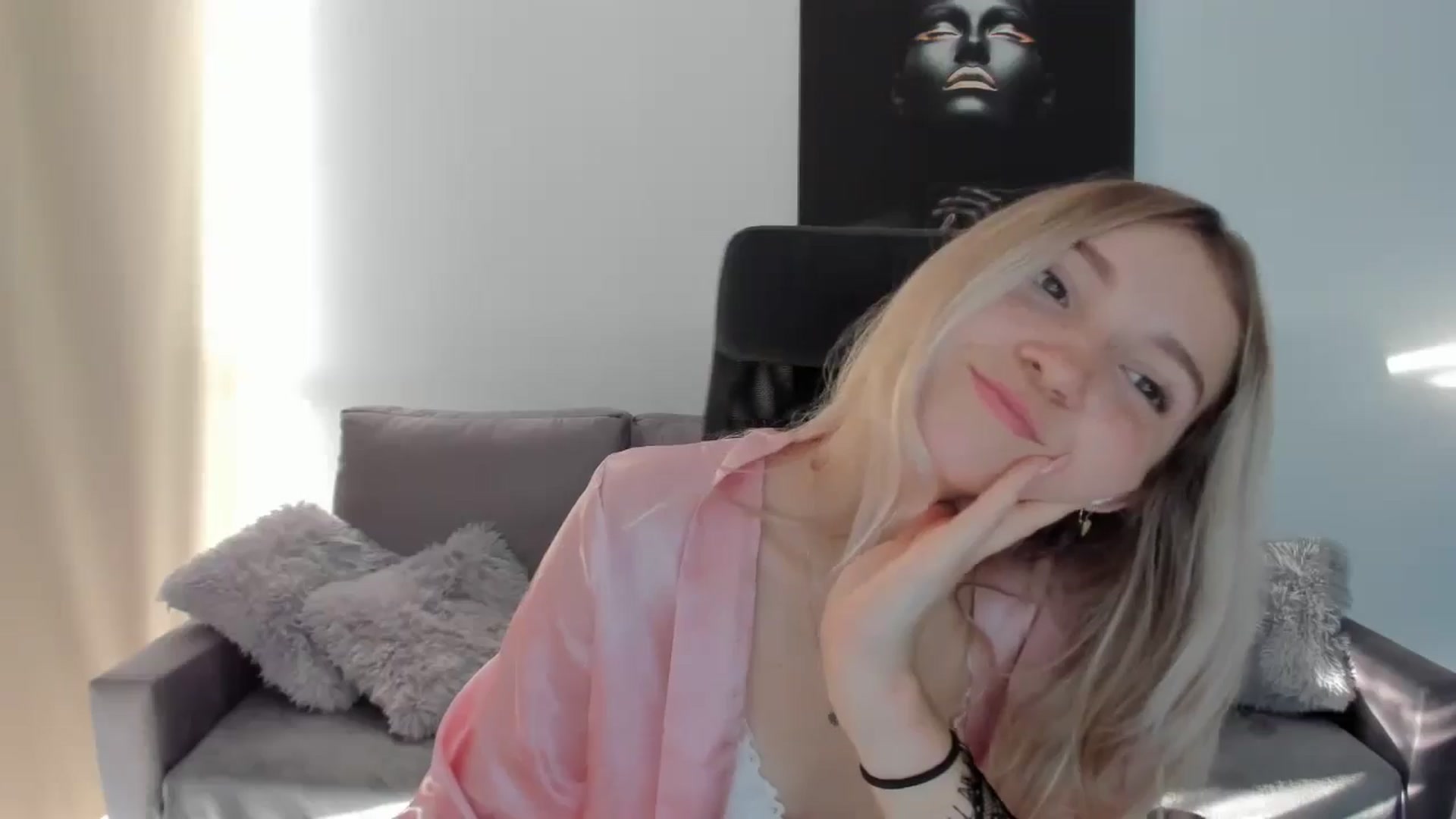 Gallery image thumbnail from Daisyy's myfreecams stream on, 08/18/2024, 16:37 image 2 of 20
